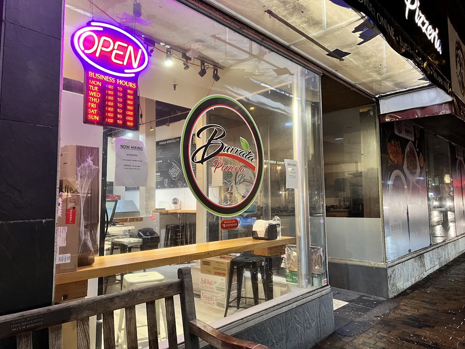 Burrata Pizzeria: the place