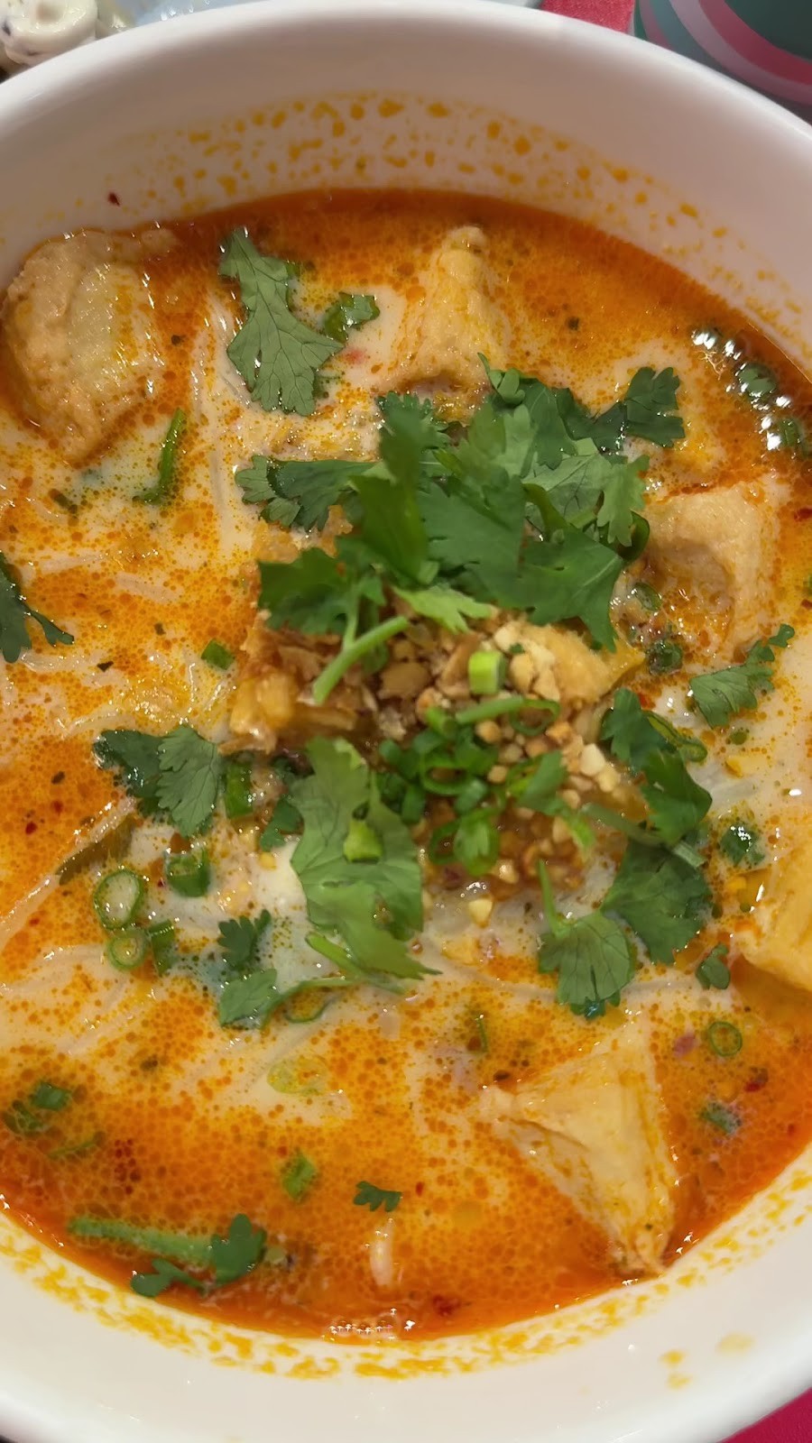 V Street Emsphere: food & drinks