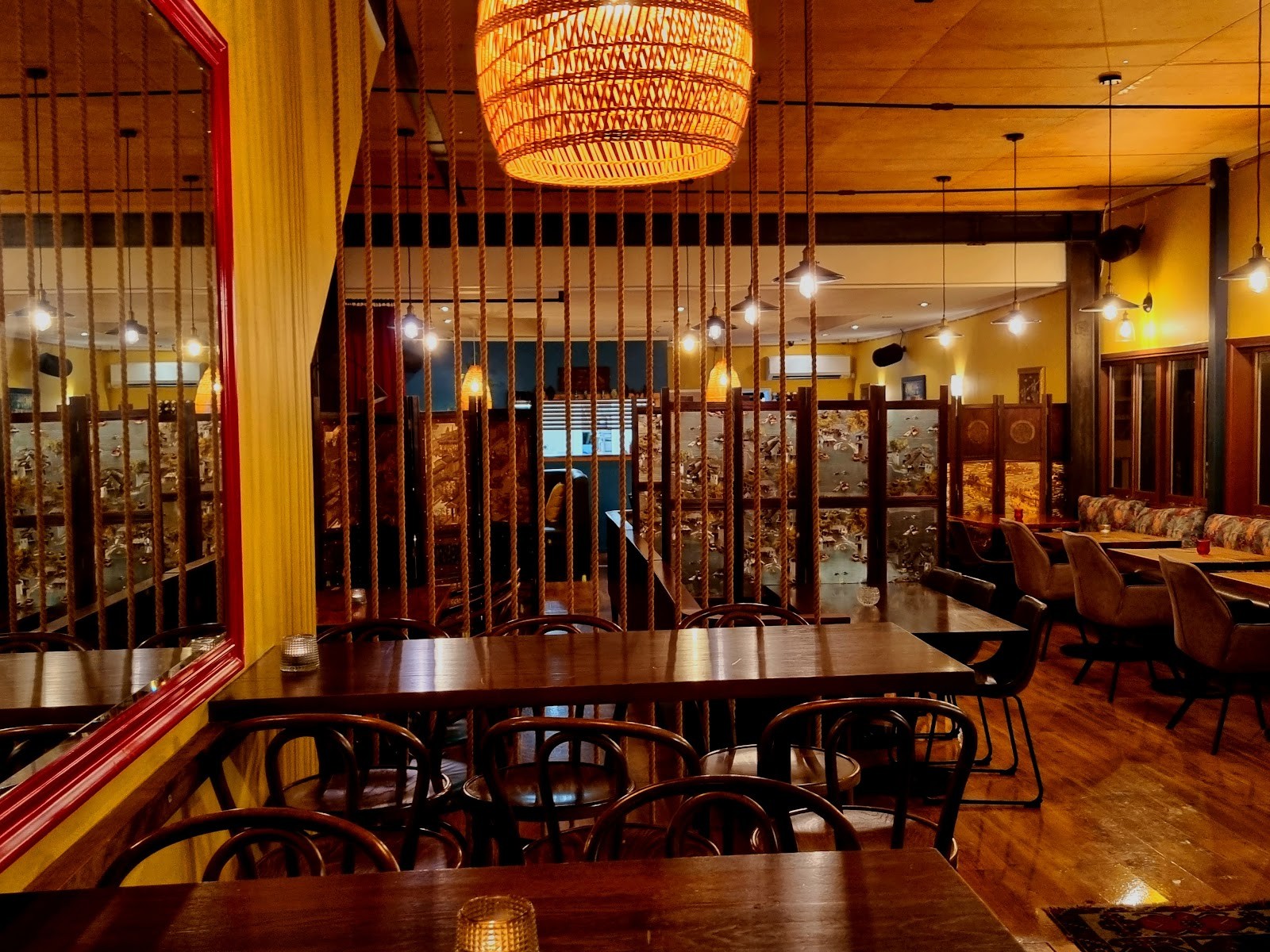 Mulan Cafe & Restaurant: the place