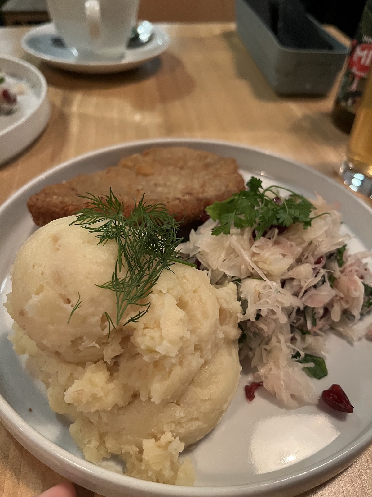 Lokal Vegan Bistro: food & drinks