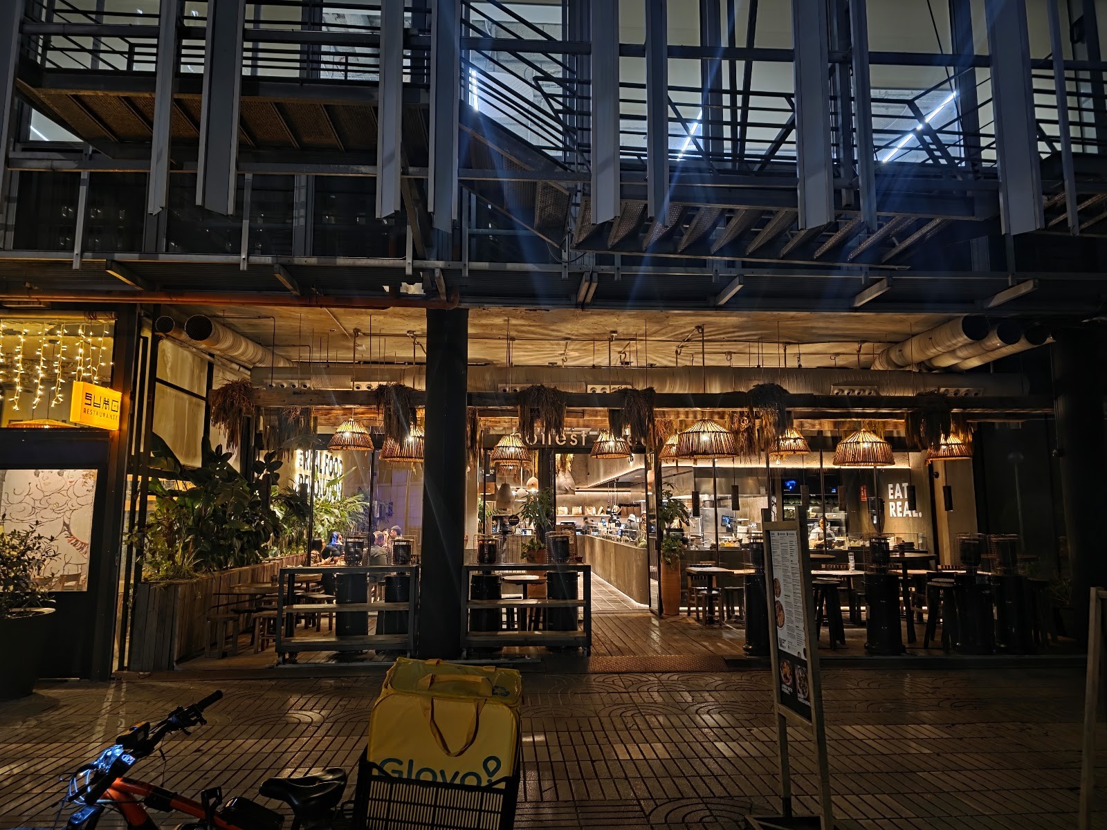 Honest Greens Castellana: the place