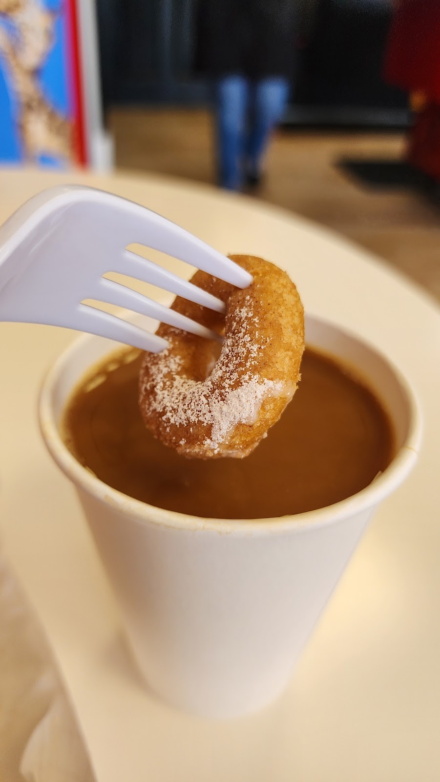 Chani's Donuts: food & drinks