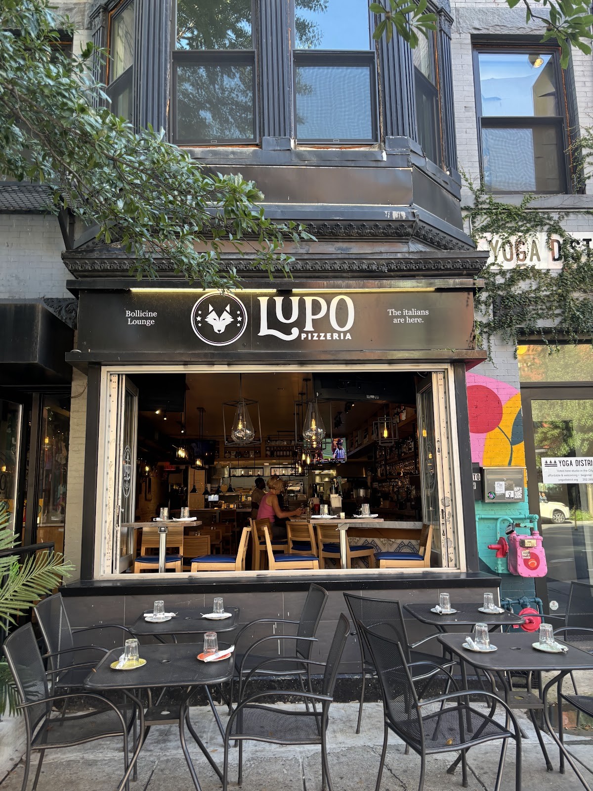 Lupo Pizzeria: the place