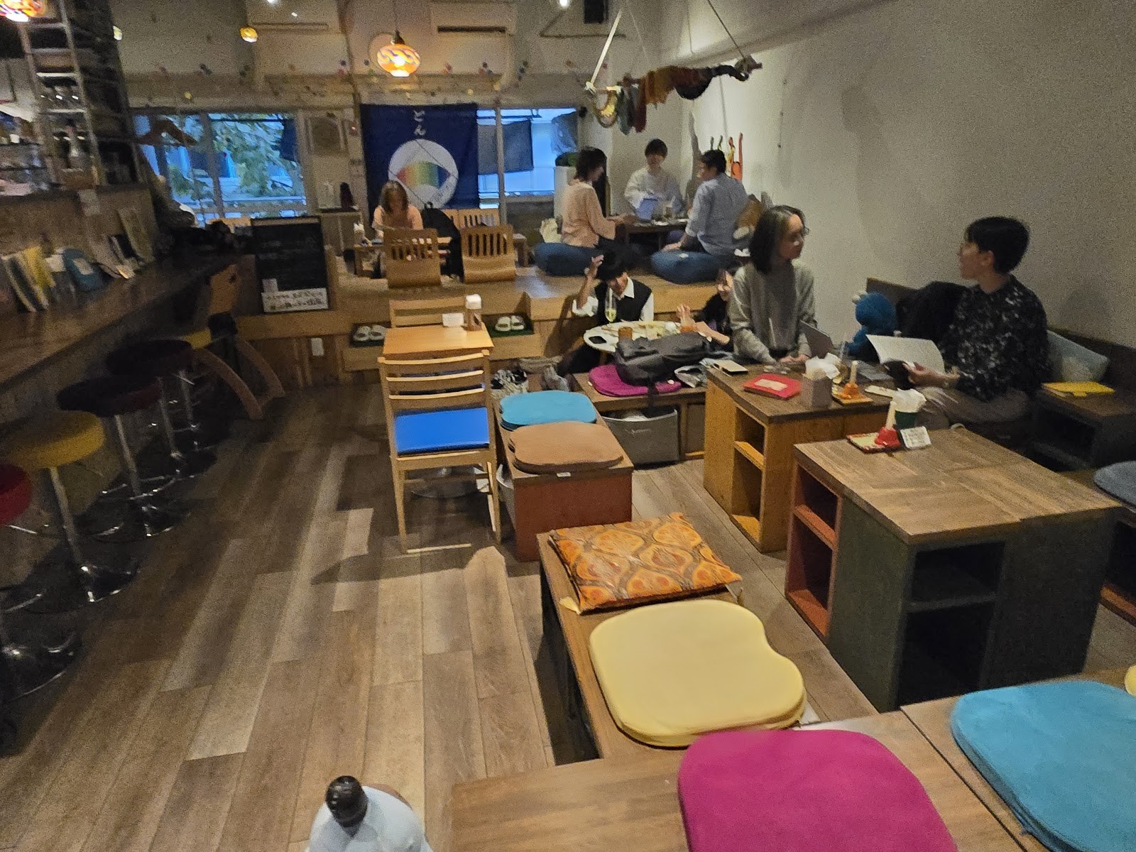 Ashiyu cafe & bar Donyoku: the place