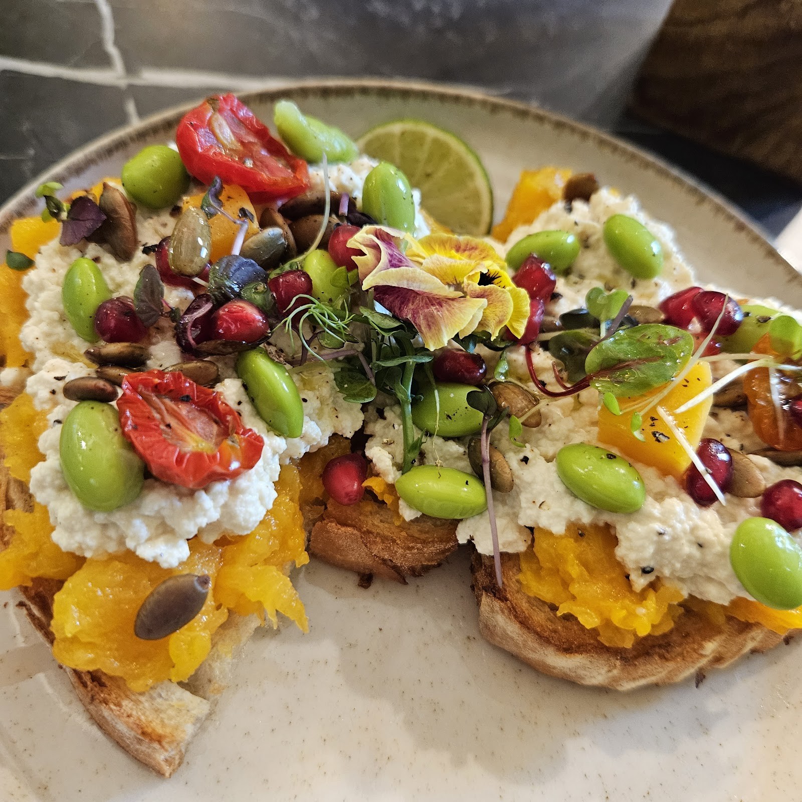 Pawdy Neighbors AL MANZIL: food & drinks