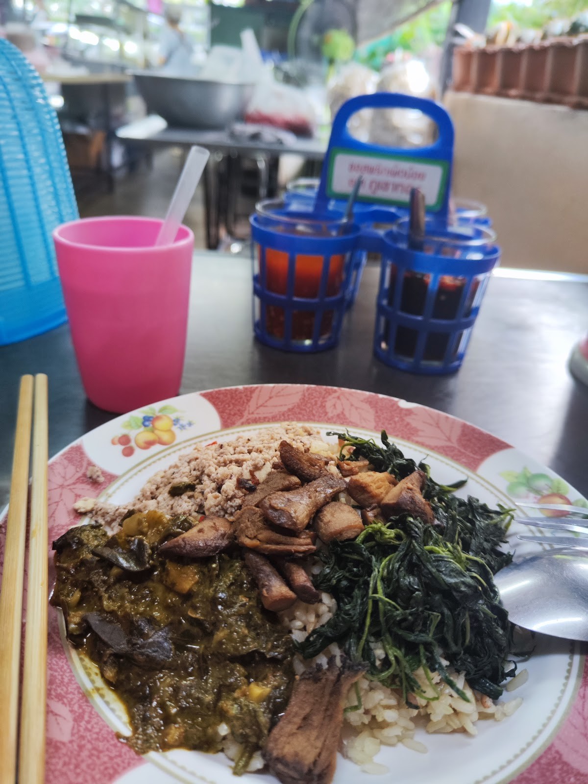 ร้านมังสวิรัติ Sumalee Vegetarian: food & drinks