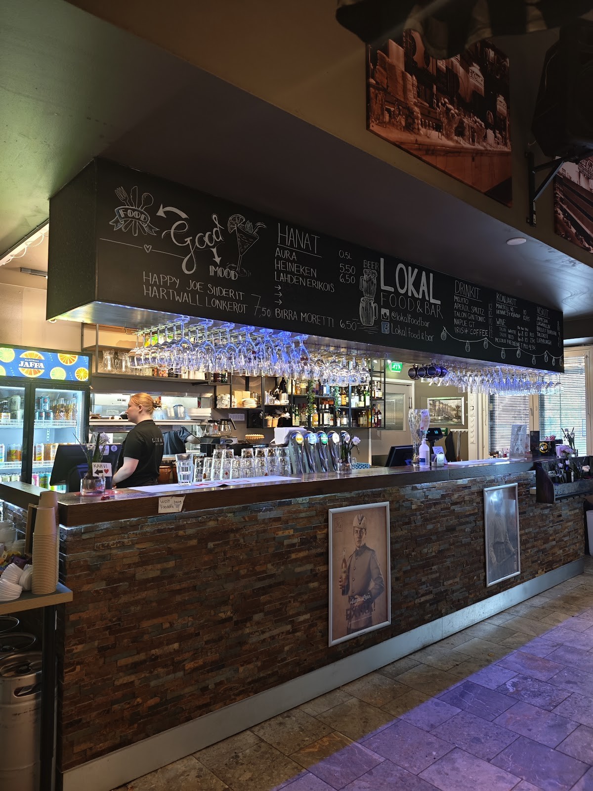 Lokal Food & Bar: the place