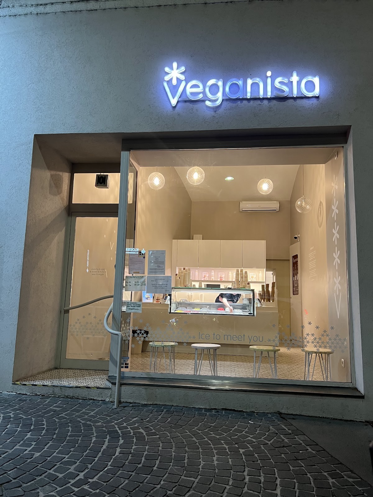 Veganista Ice Cream: the place