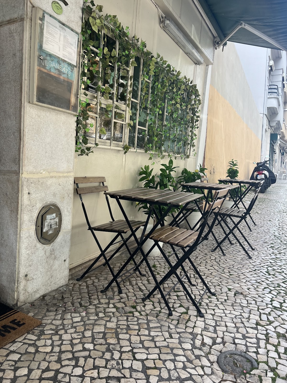 Veganeats Caffe: the place