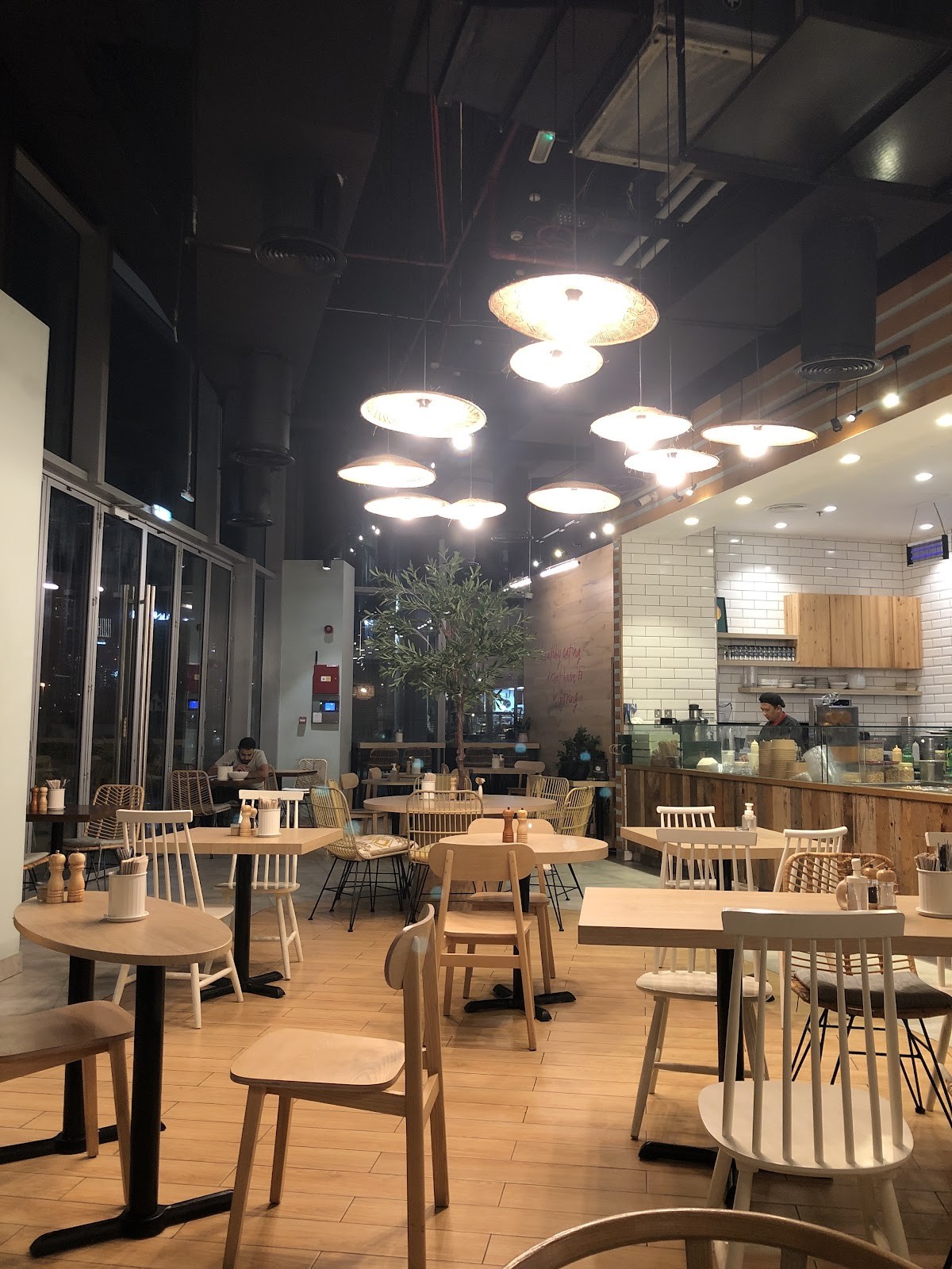 Toss & Co.: the place