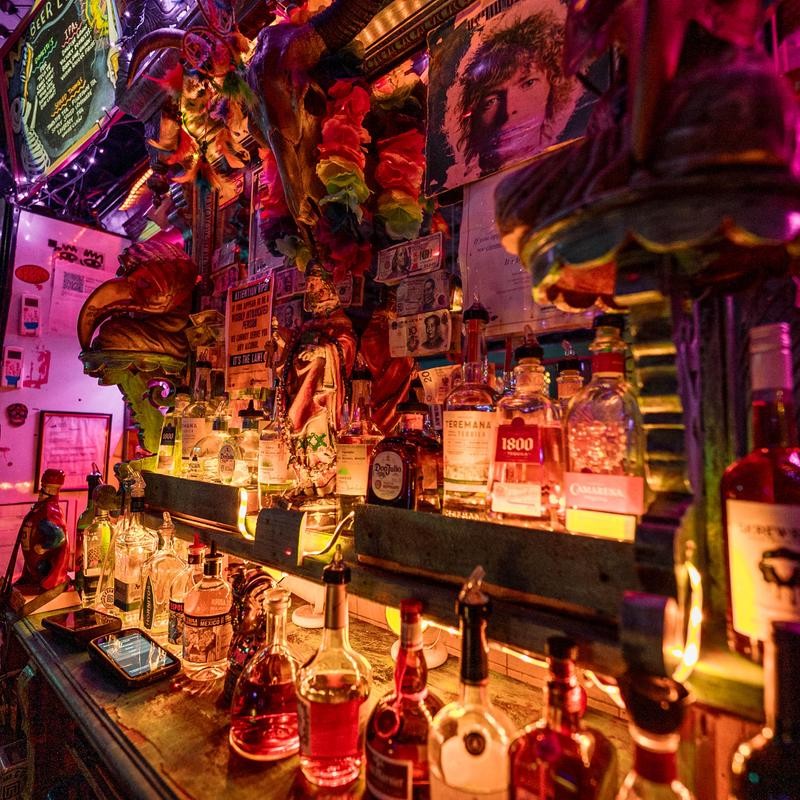 Saint Lazarus Bar: the place