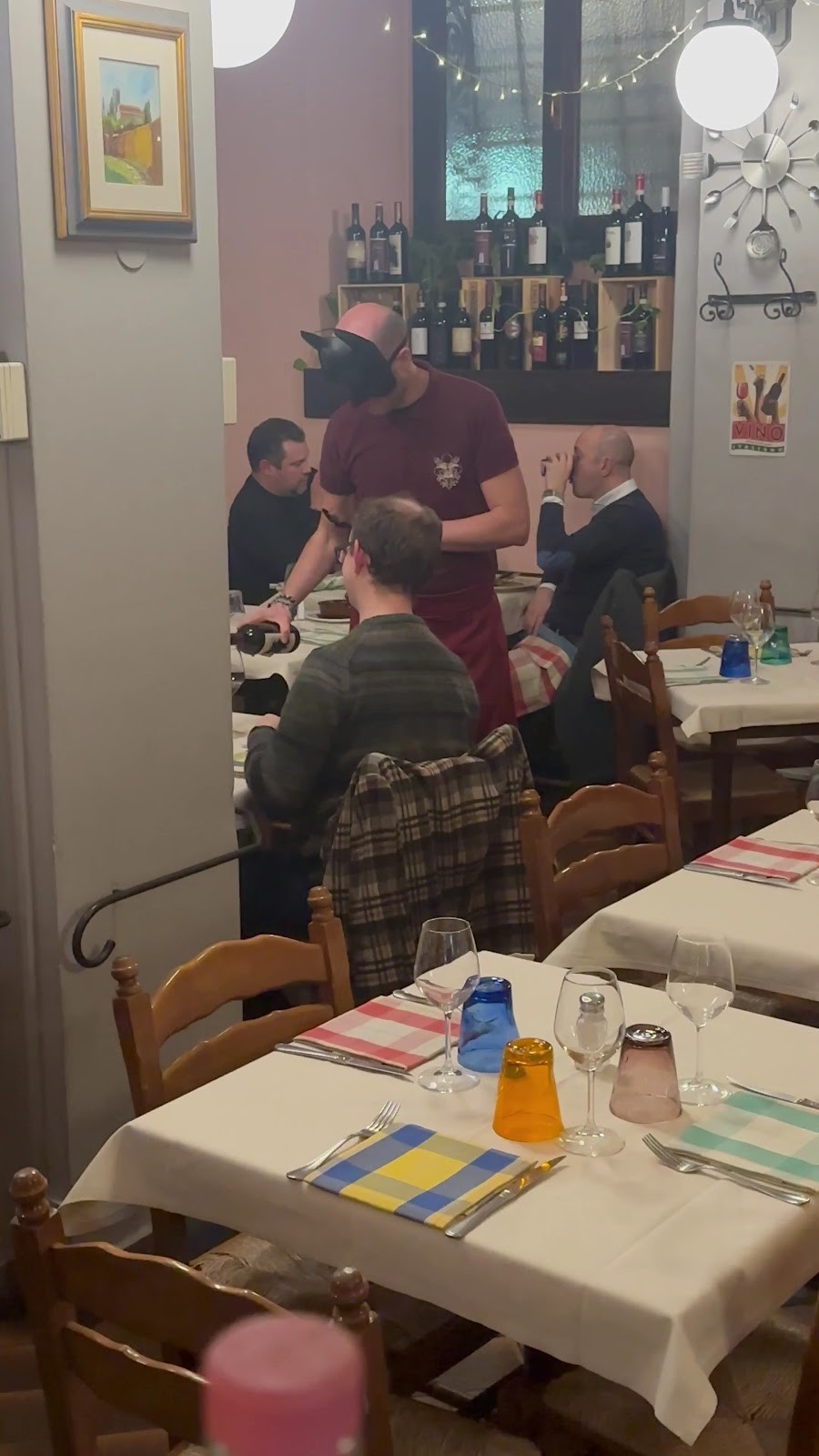 Osteria Dei Pazzi: the place