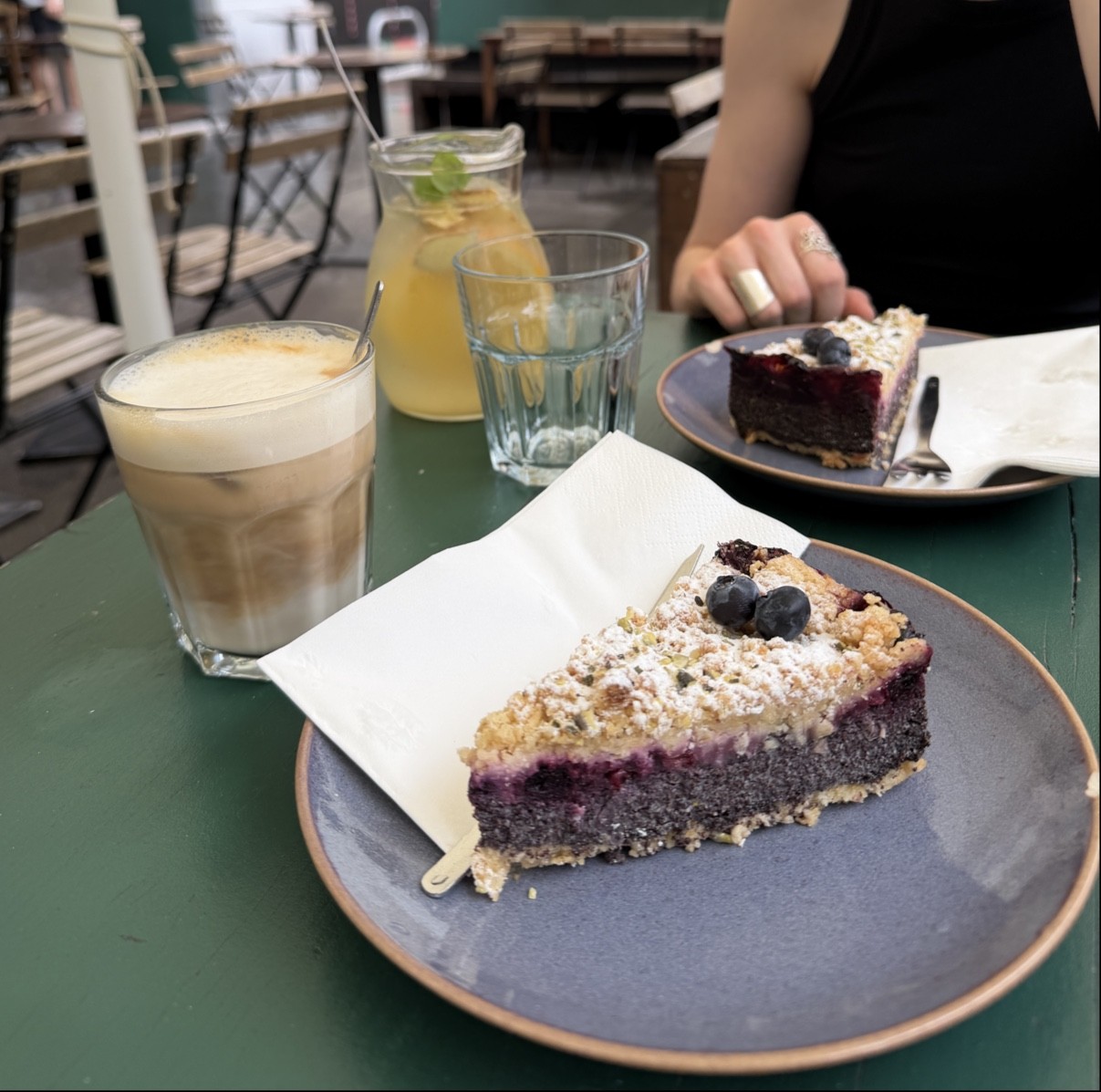 Cafe 7Stern: food & drinks