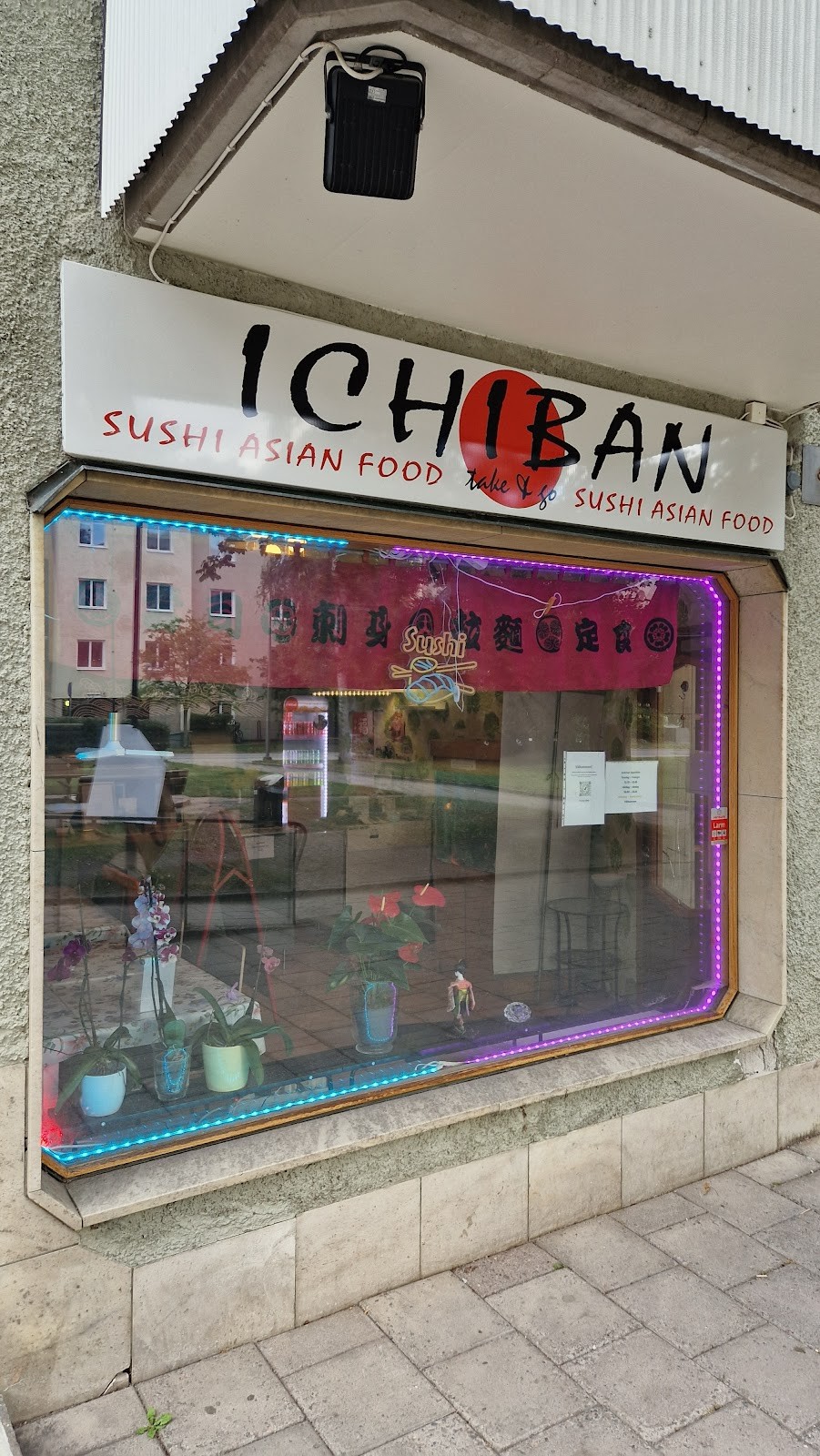 Ichiban Sushi Take & go: the place