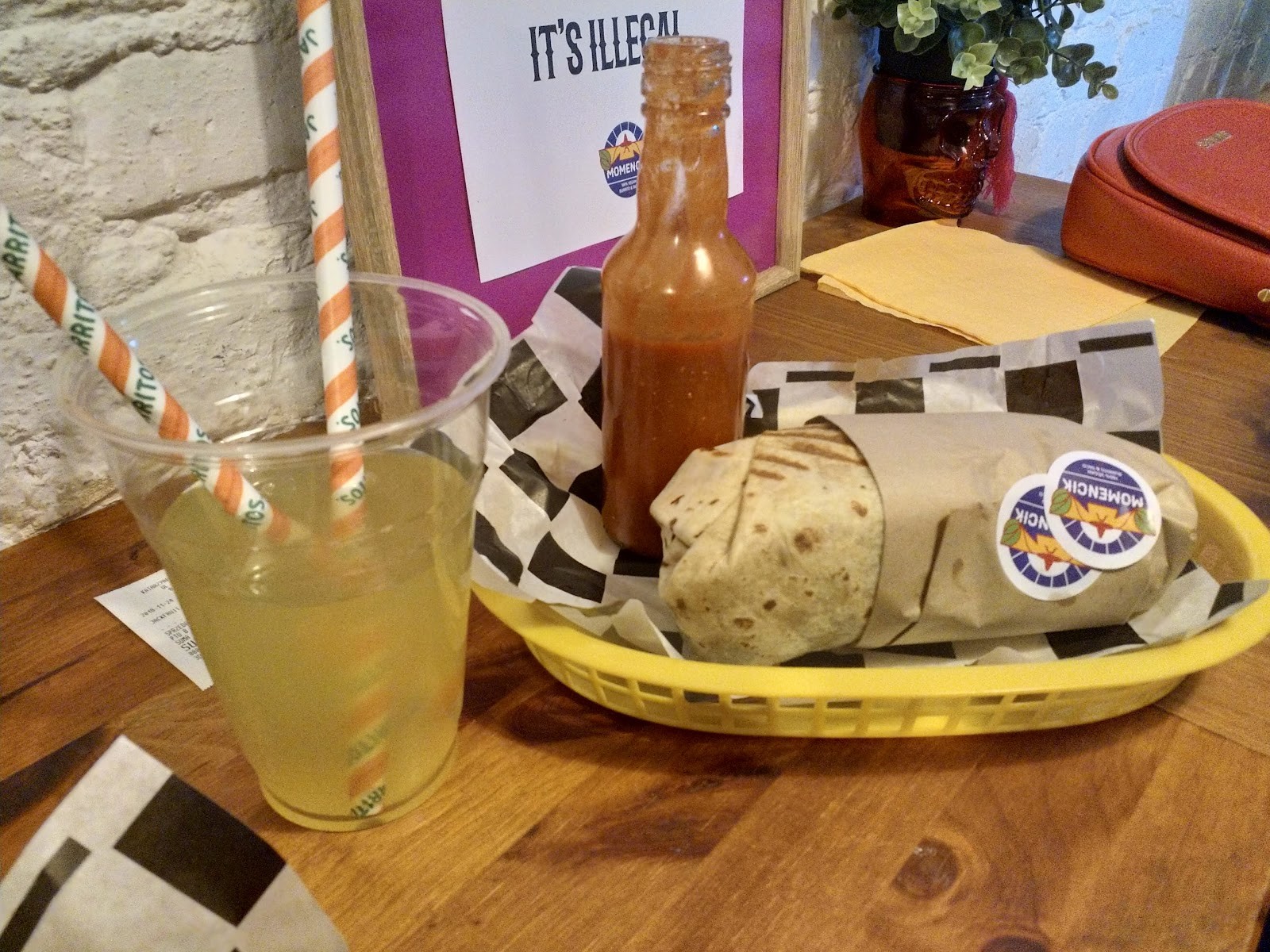 Momencik Vegan Restaurant: food & drinks