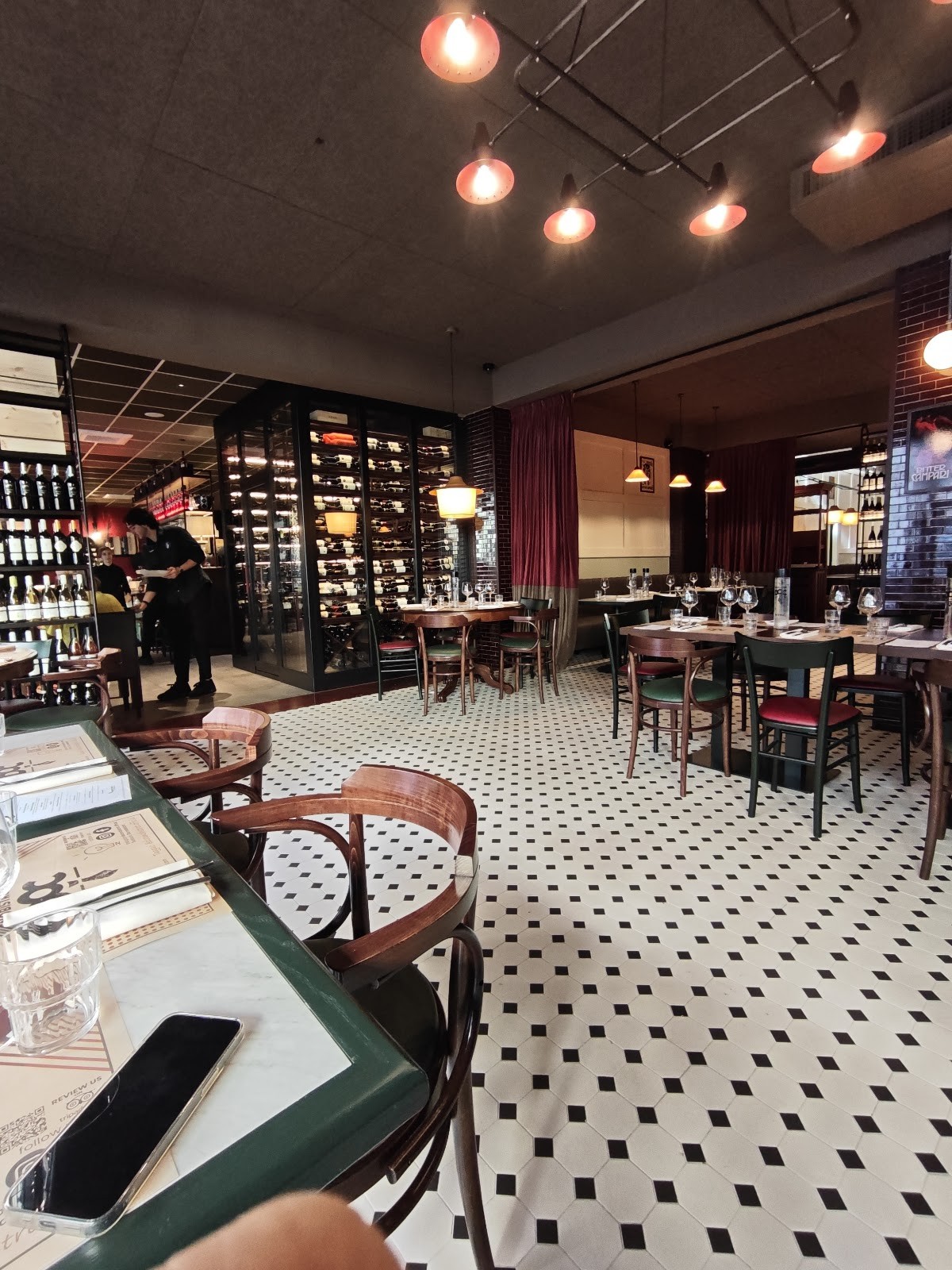 "DOC" EnoBistrot: the place