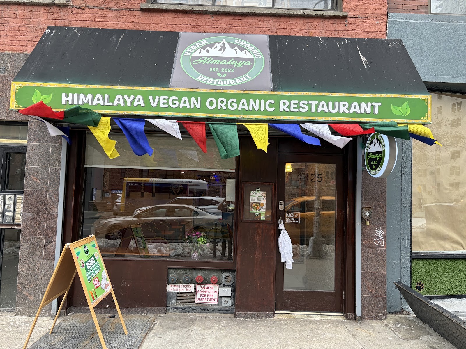 Himalaya Vegan & Organic Restaurant: the place