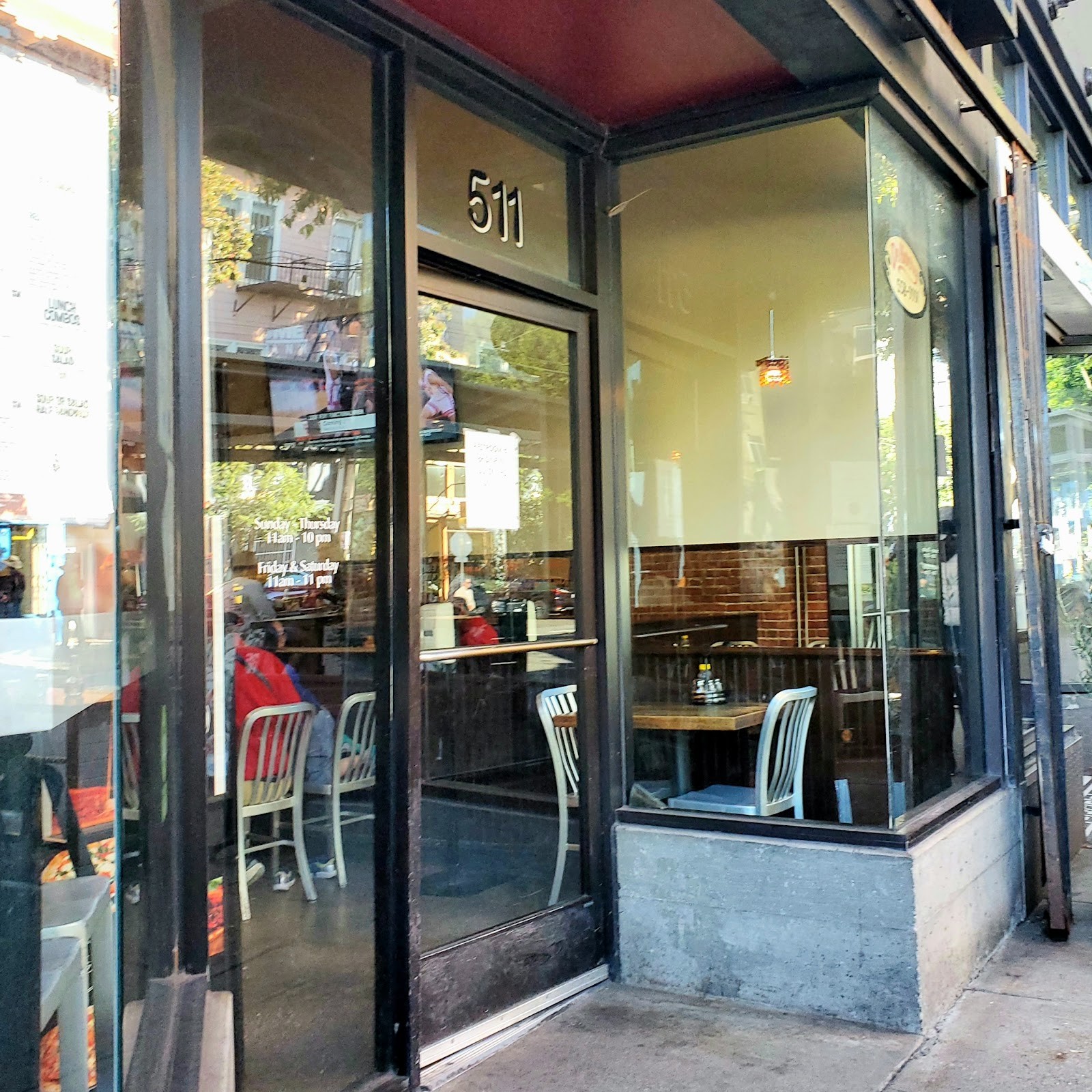 Patxi's Pizza: the place