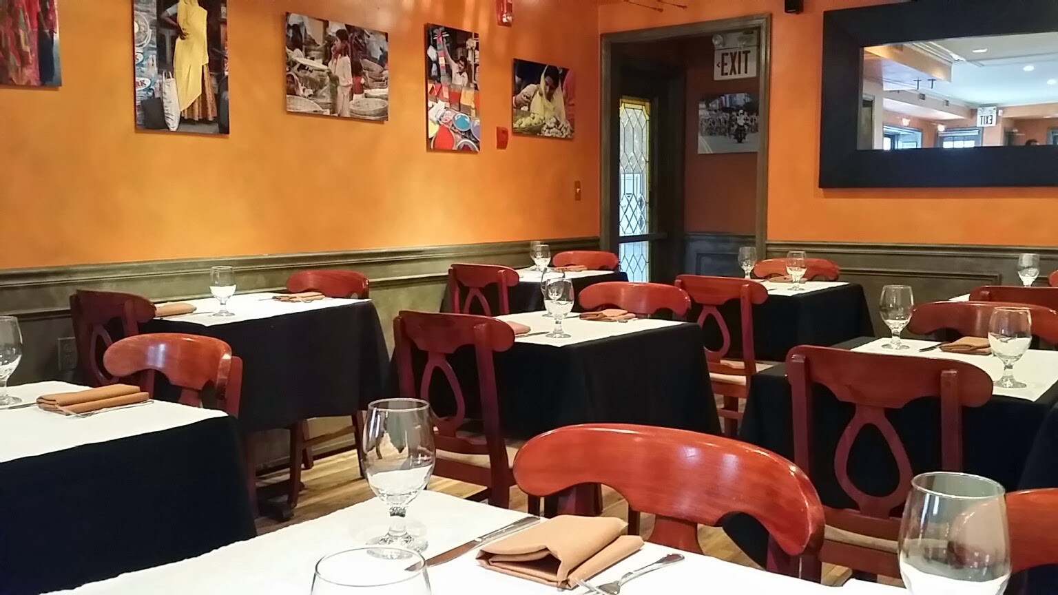 Tiffin Indian Cuisine South Philadelphia: the place