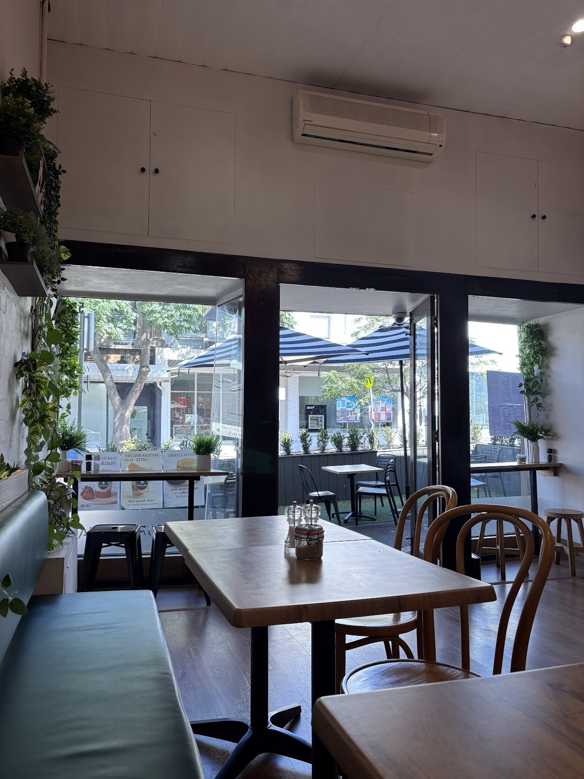 Little Bunny Cafe: the place