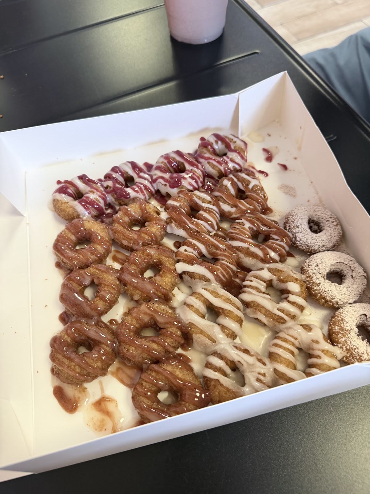 Chani's Donuts: food & drinks