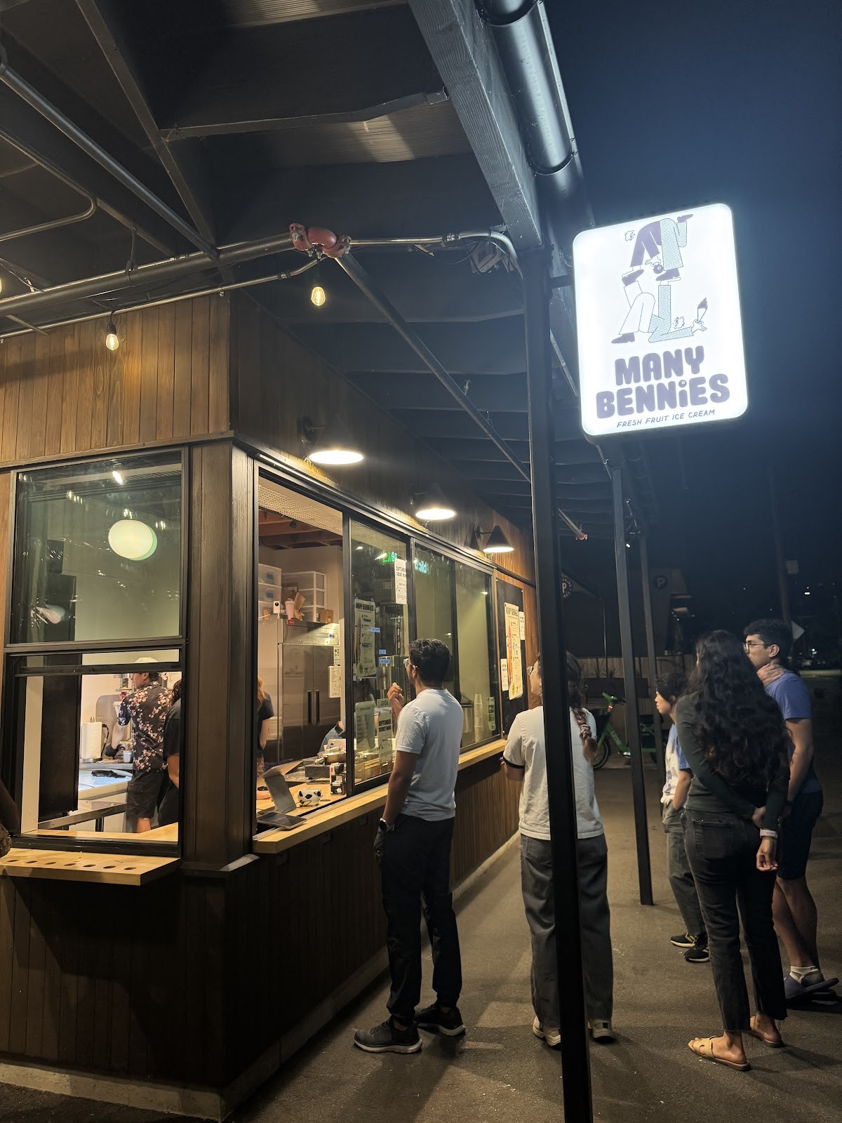 Many Bennies: the place