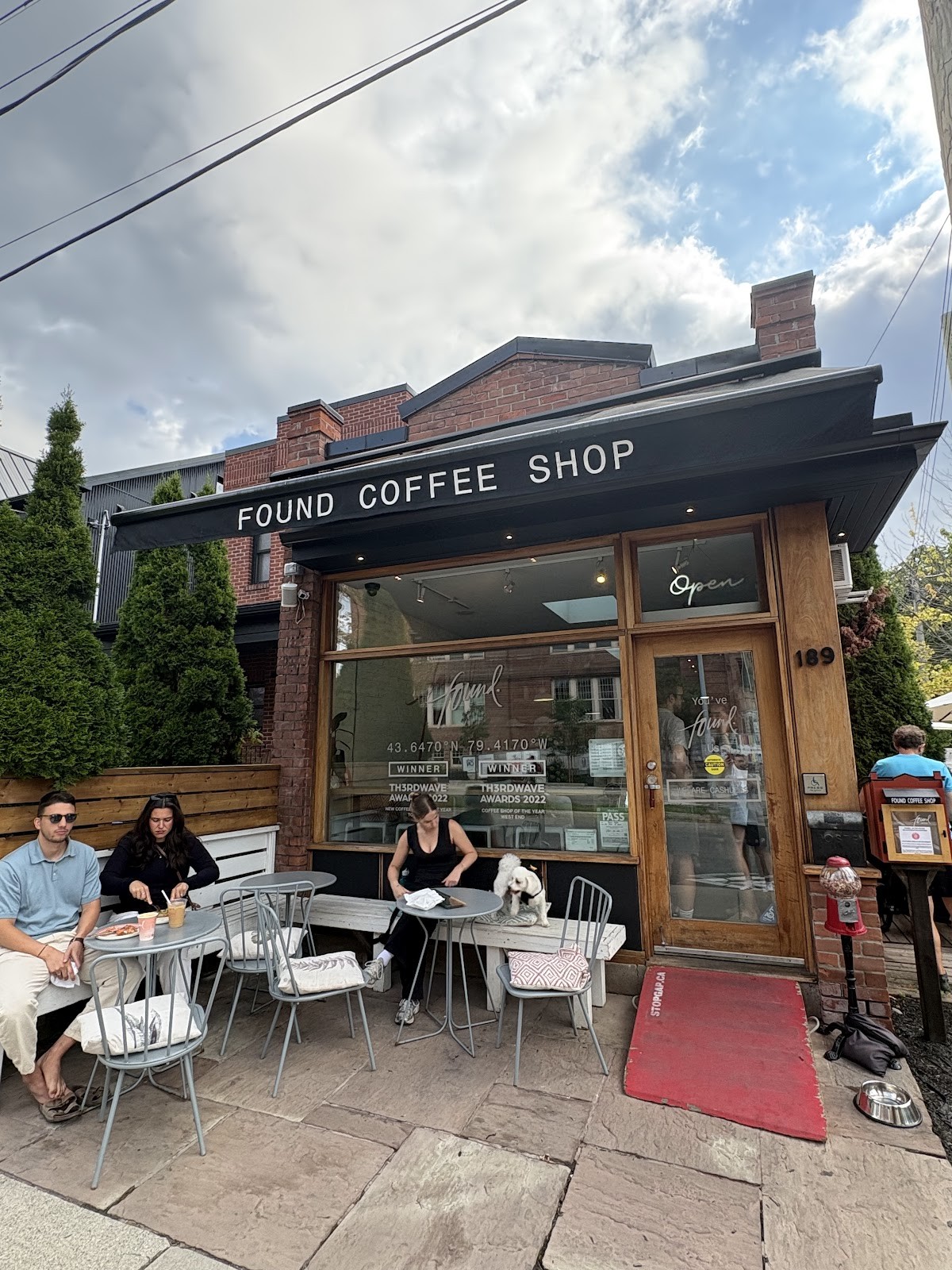 Found Coffee Bellwoods: the place