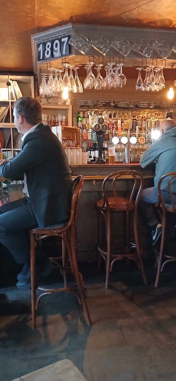 Redmond's of Dennistoun: the place