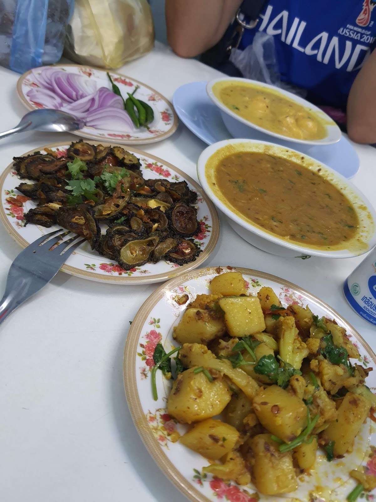 Punjabi Masala Indian Restaurant: food & drinks
