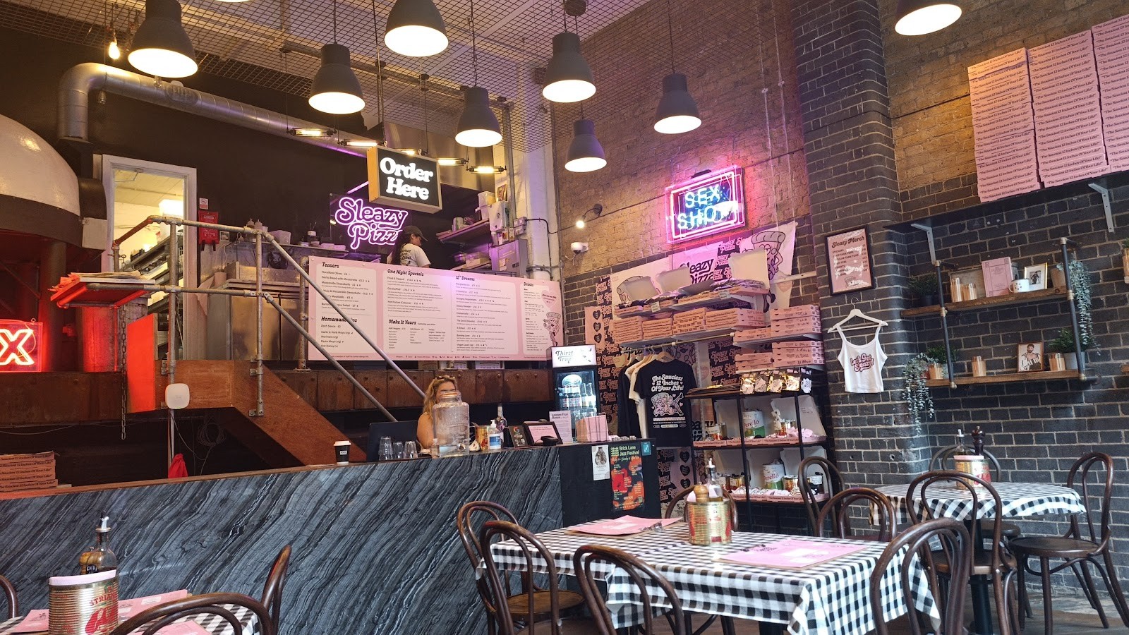 Sleazy Pizza: the place