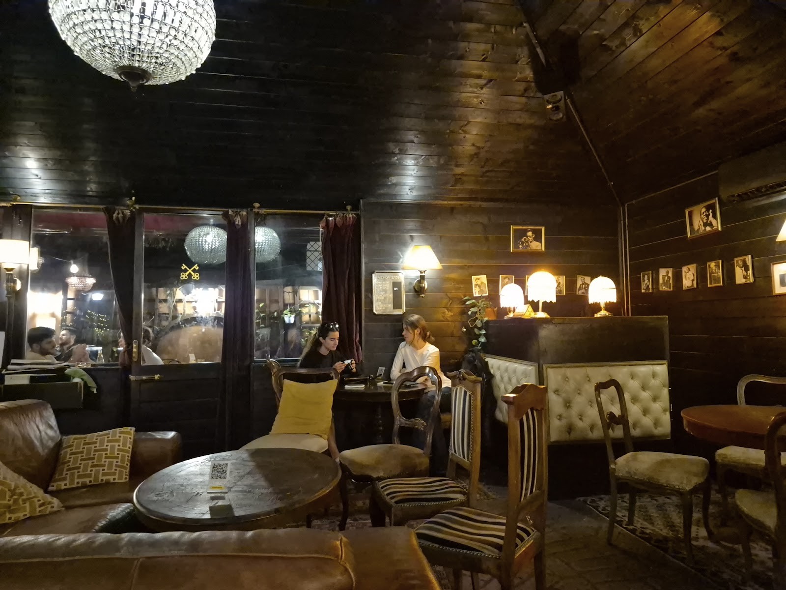 Blackmarket Hall - Rione Monti: the place