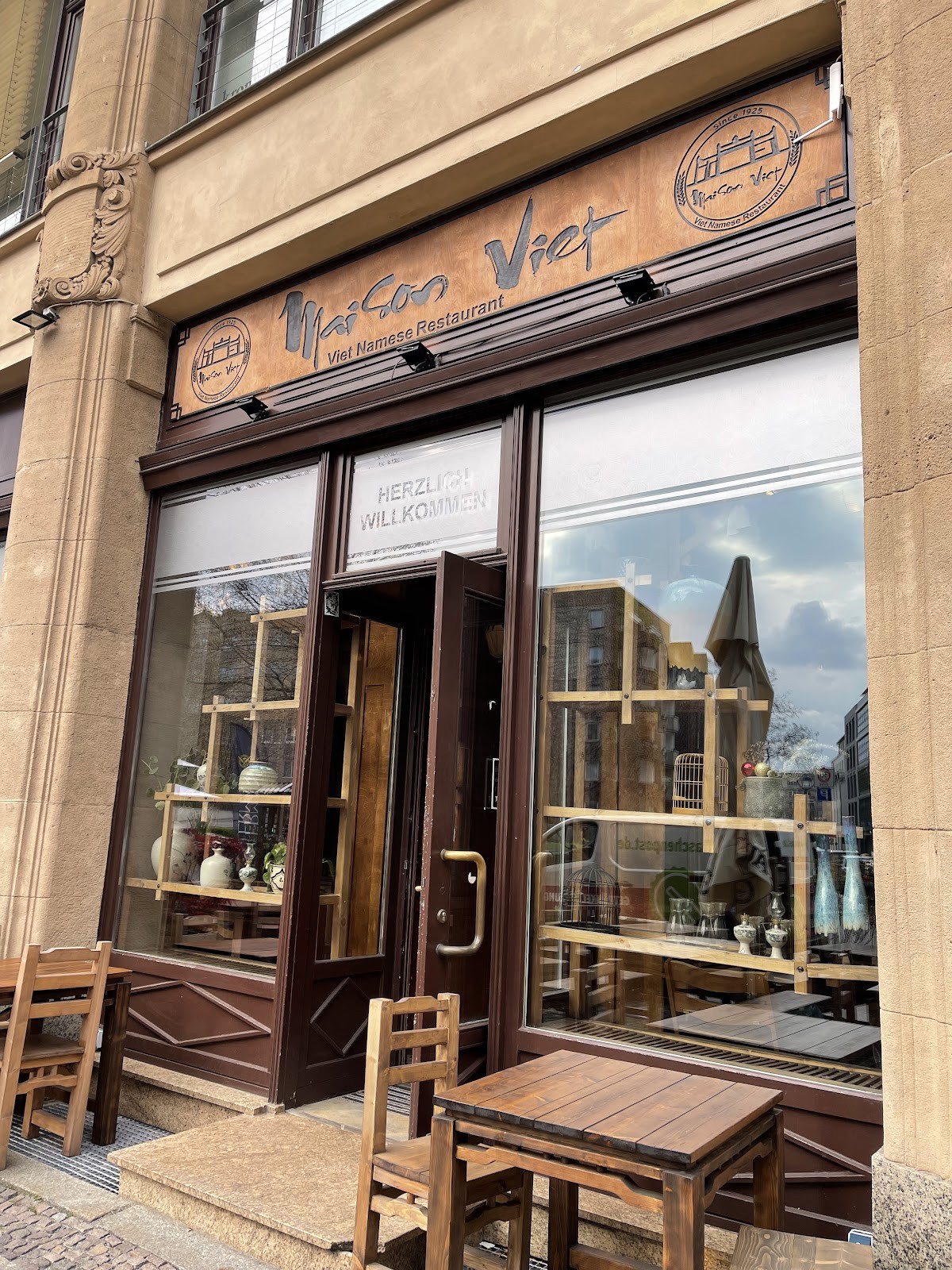 Maison Viet: the place