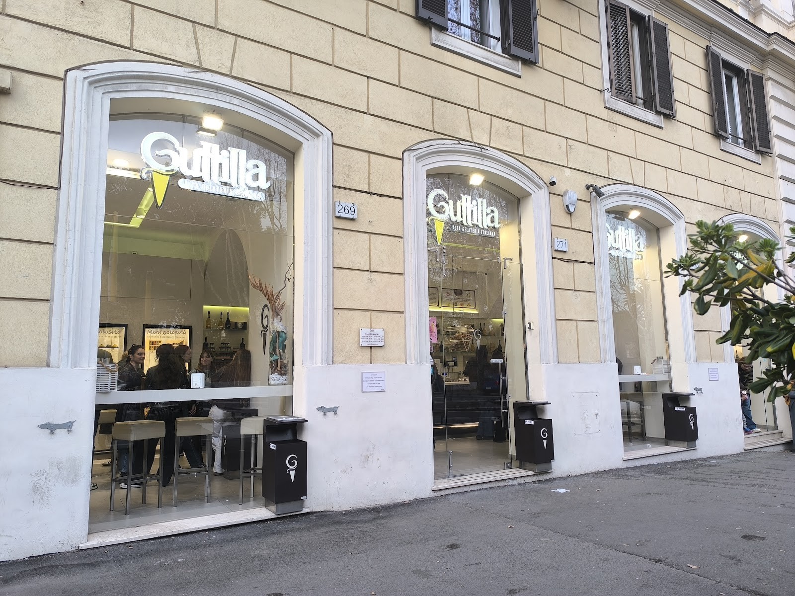 Guttilla Alta Gelateria Italiana Roma: the place