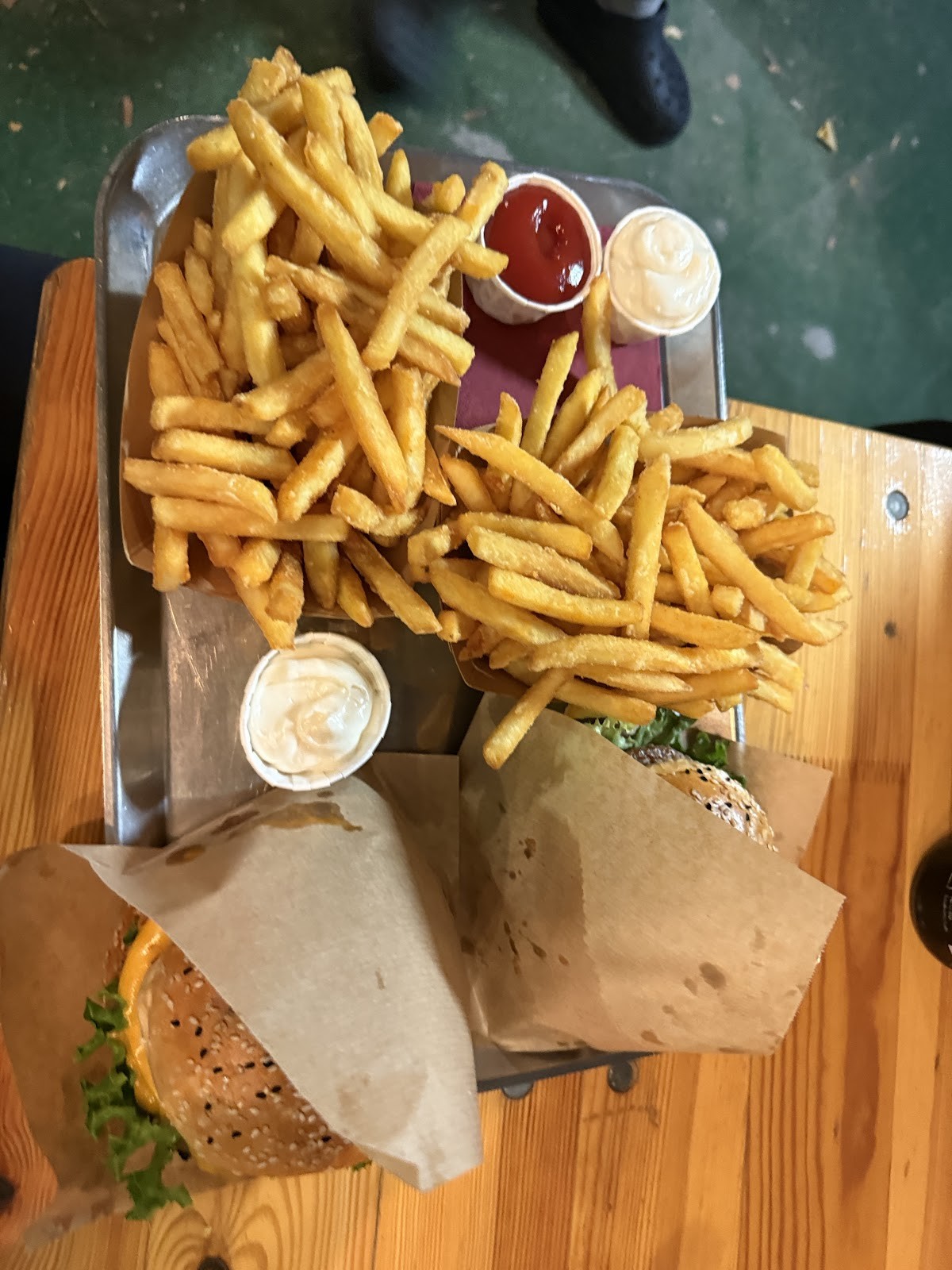 VEG'D - Vegan Burgers - F-hain: food & drinks