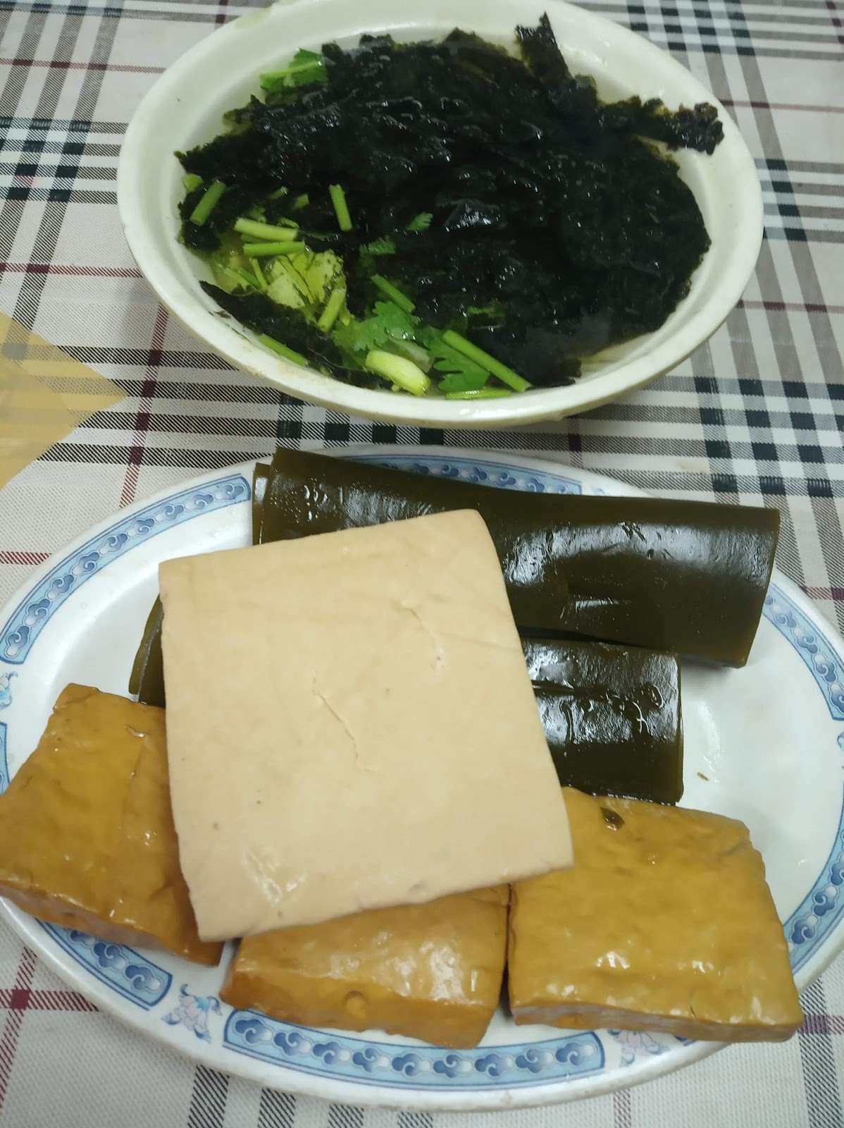 Nine Six Vegetarian Square - 九六素食坊: food & drinks
