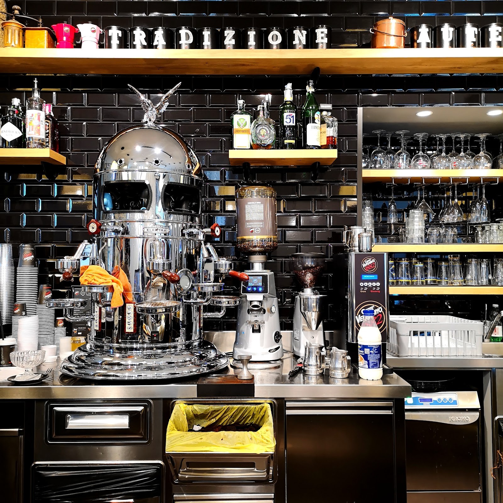 Caffetteria Vergnano Dal Tiepolo: the place