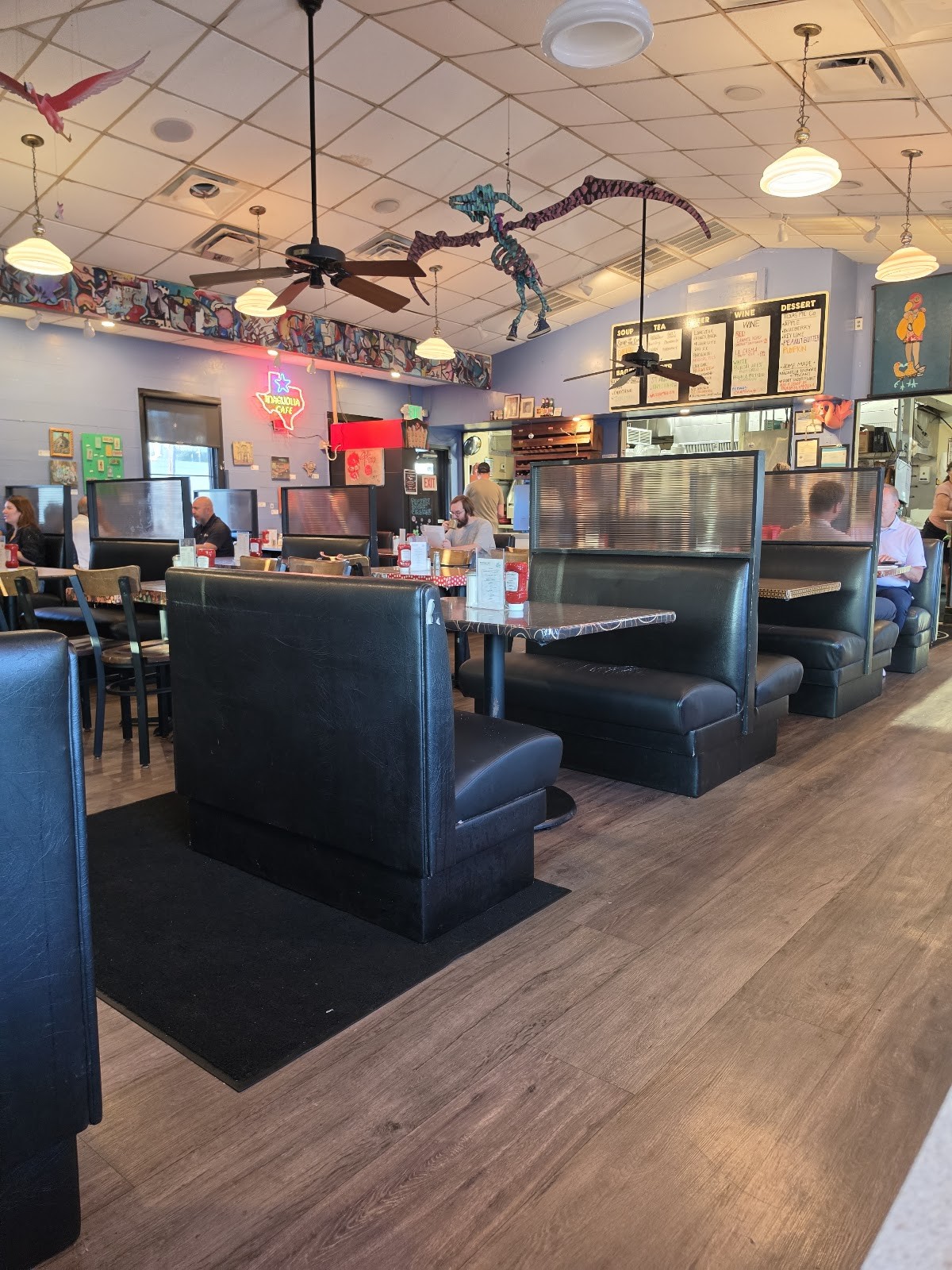 Magnolia Cafe: the place