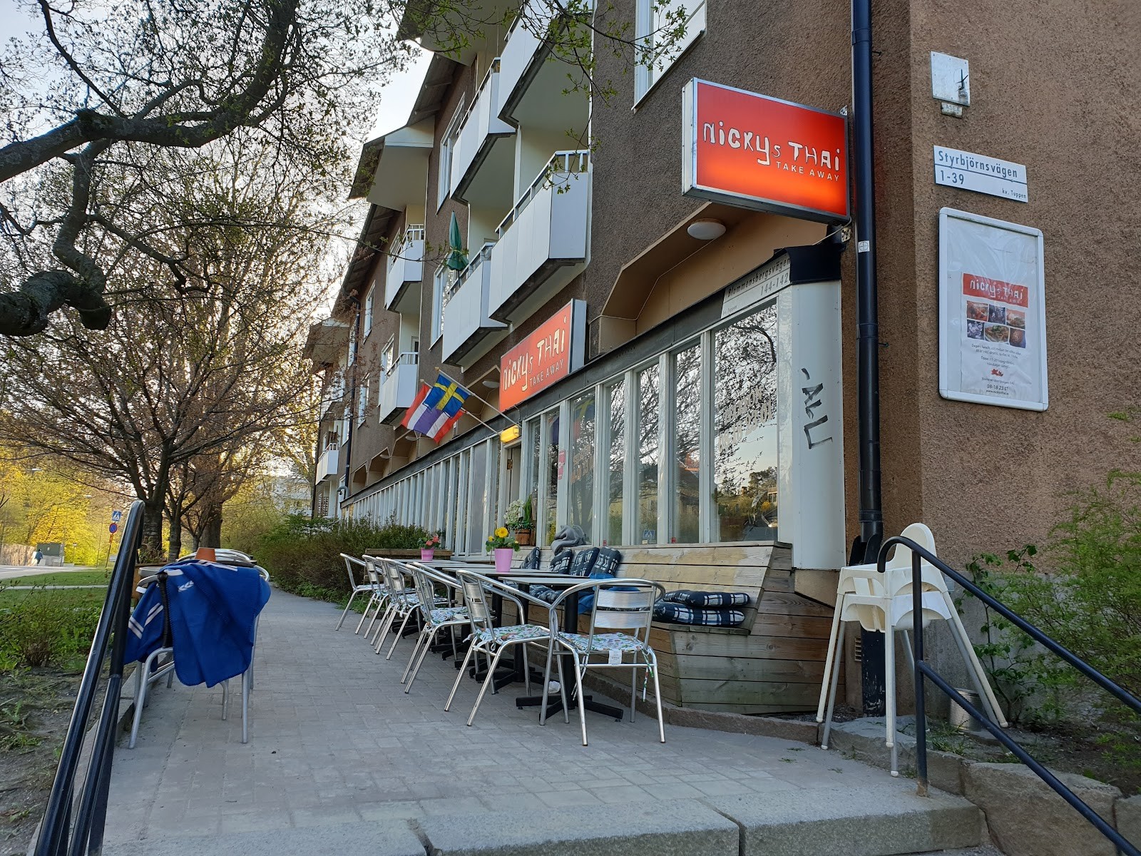 Nickys Thai: the place
