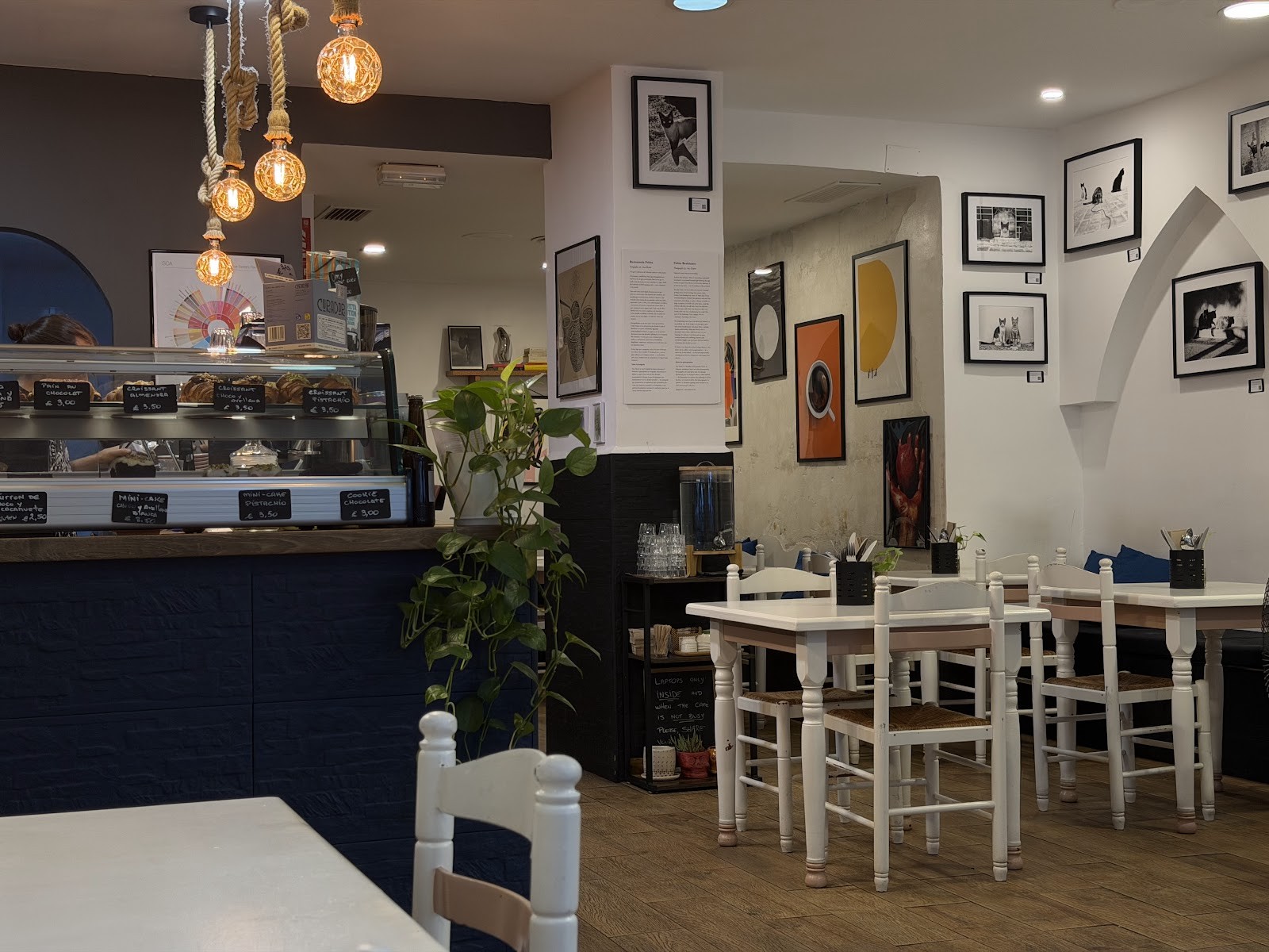 LET IT BLOOM - Specialty Coffee n' Brunch: the place