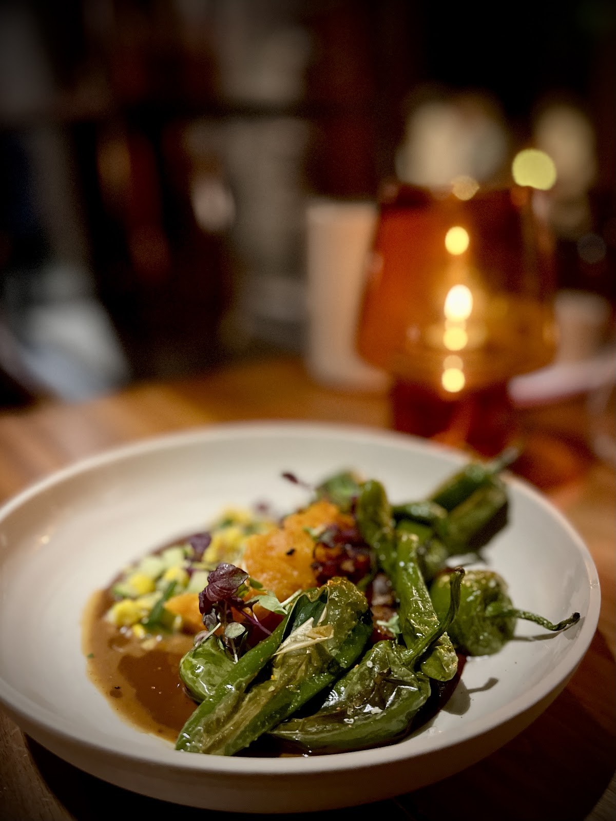 LEUCHTENDROTER: food & drinks