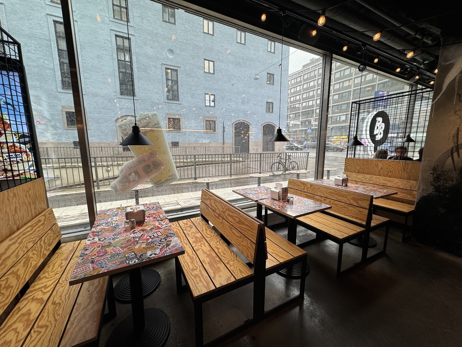 Bastard Burgers: the place