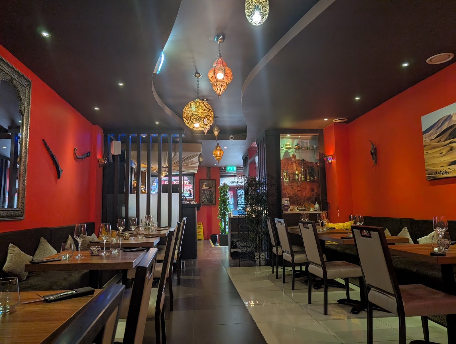 Marrakesh by Mindo Restaurant and Karaoke Bar: the place