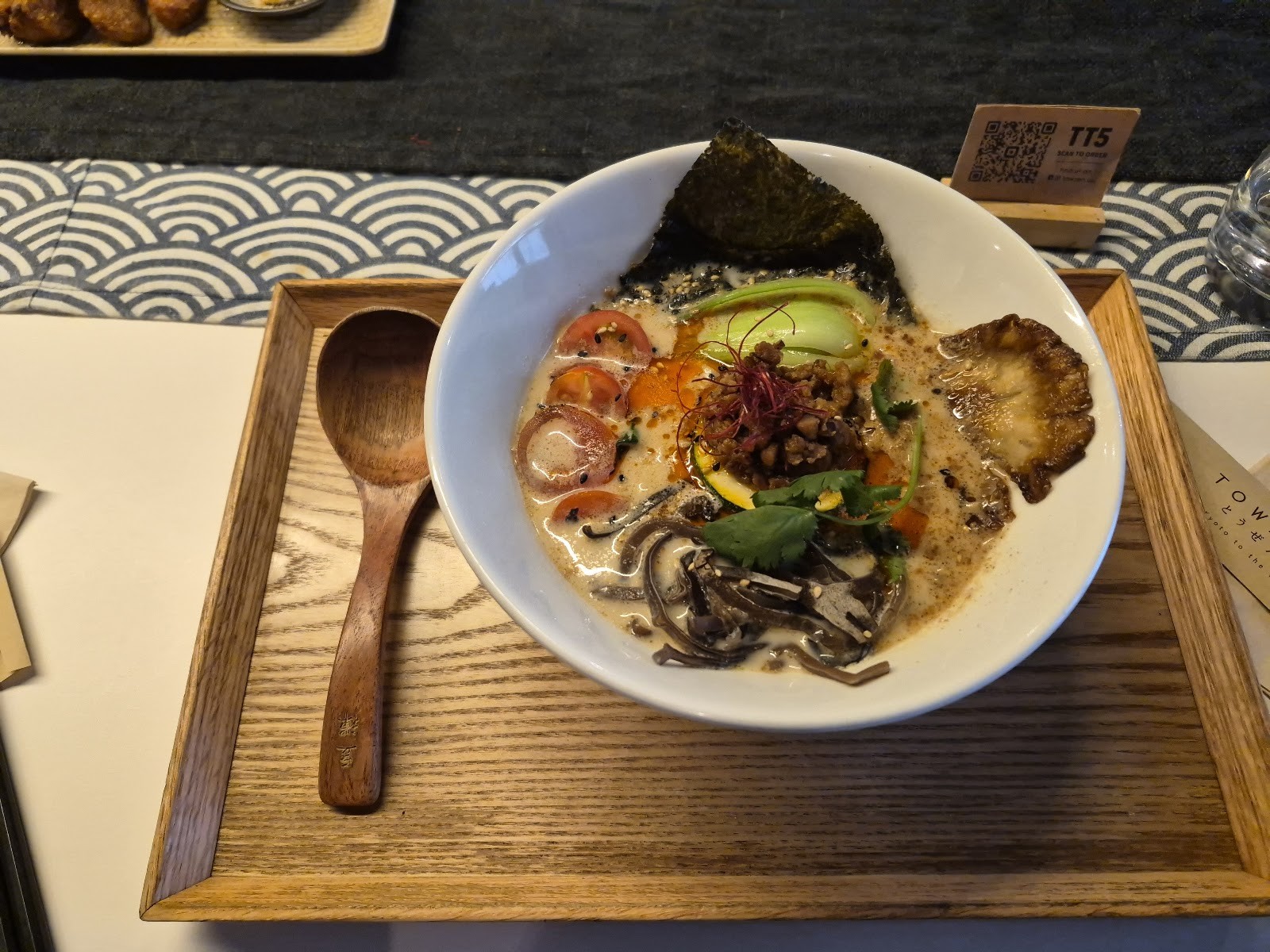 Towzen Sydney: food & drinks