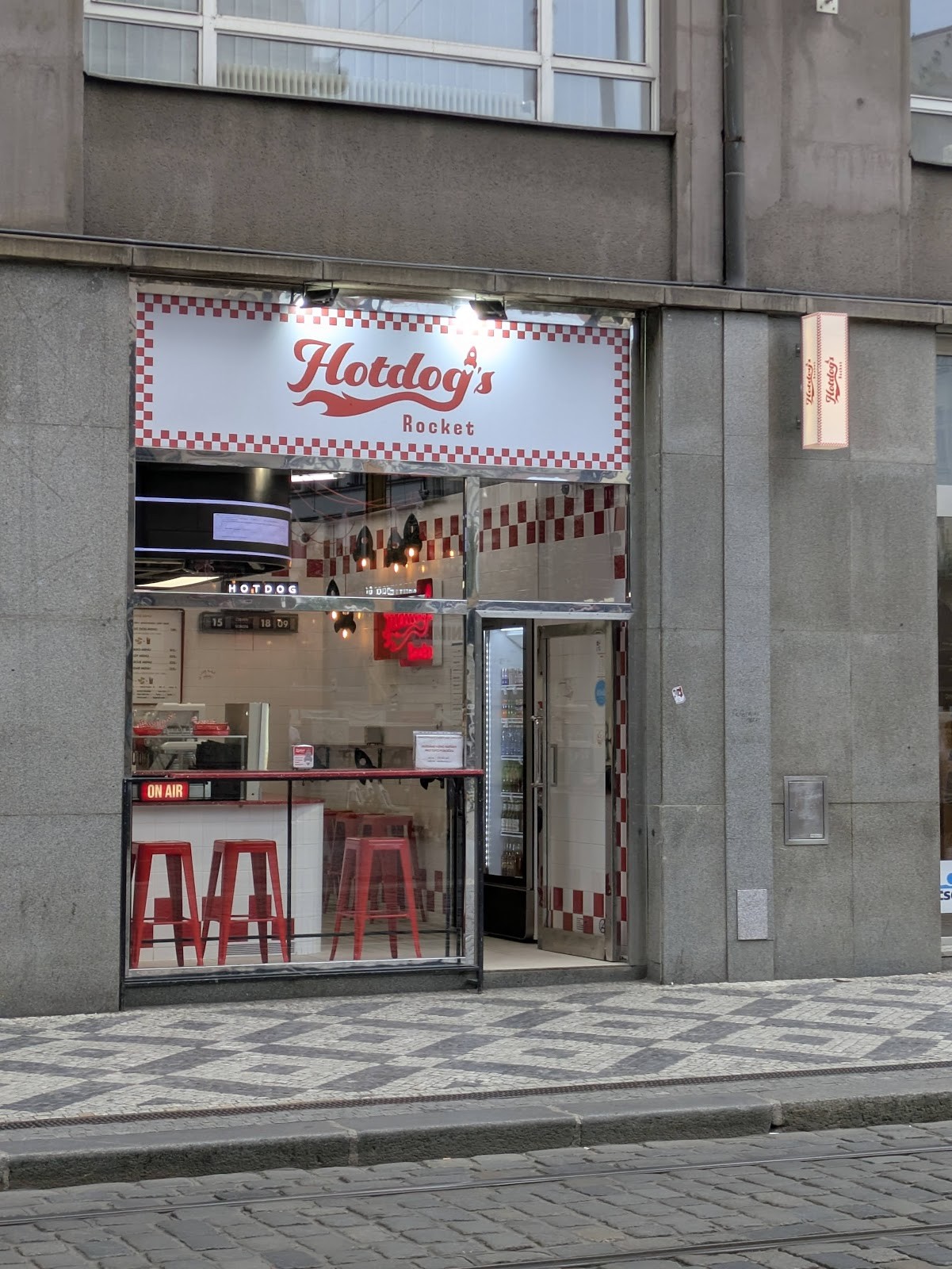 Hotdog's Rocket: the place