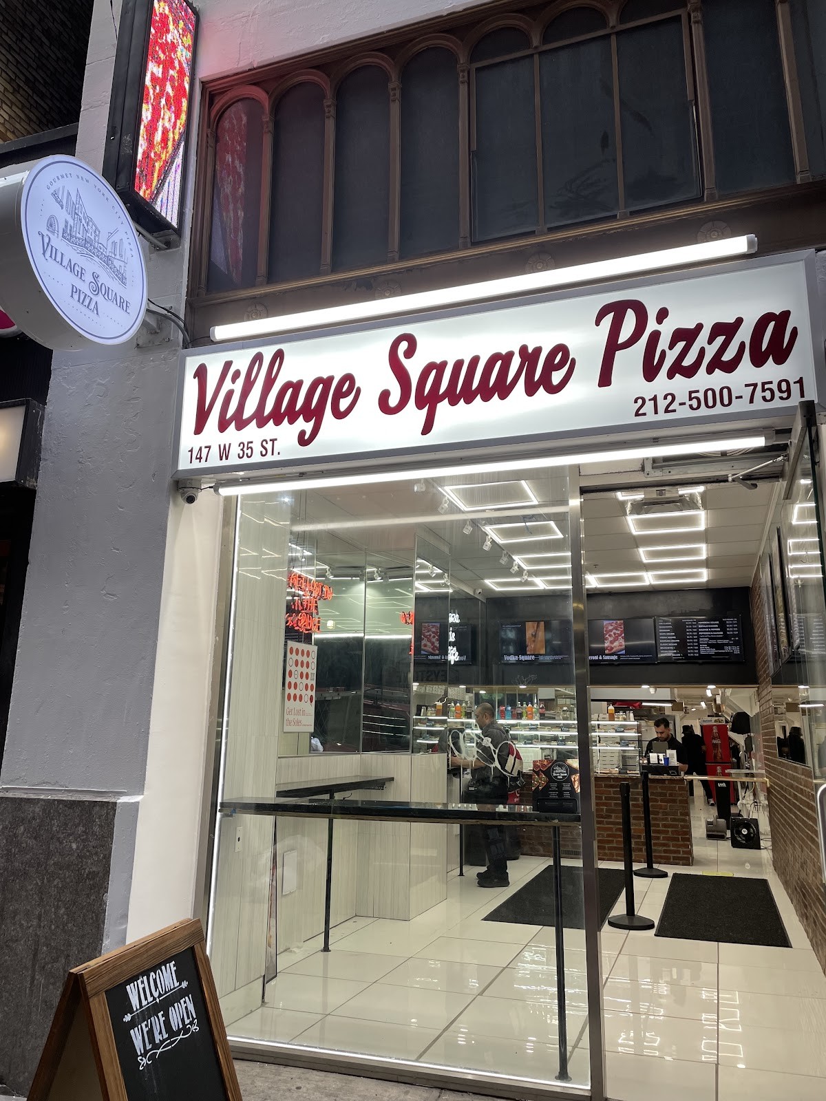 Village Square Pizza - Midtown: the place