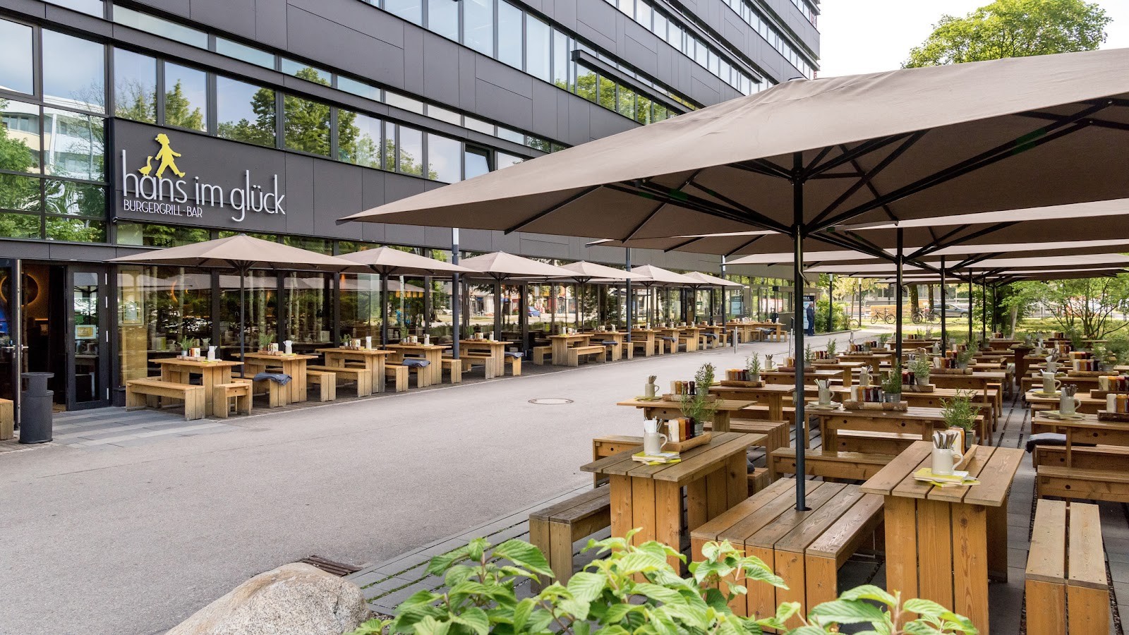 HANS IM GLÜCK - MÜNCHEN Leo 250: the place