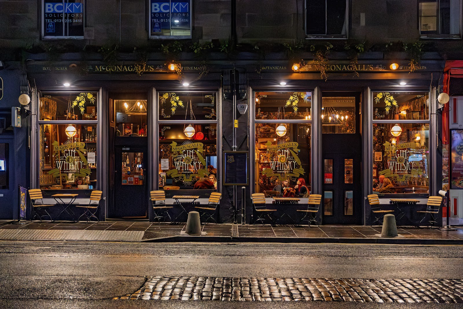 McGonagalls Gin & Whisky Emporium: the place