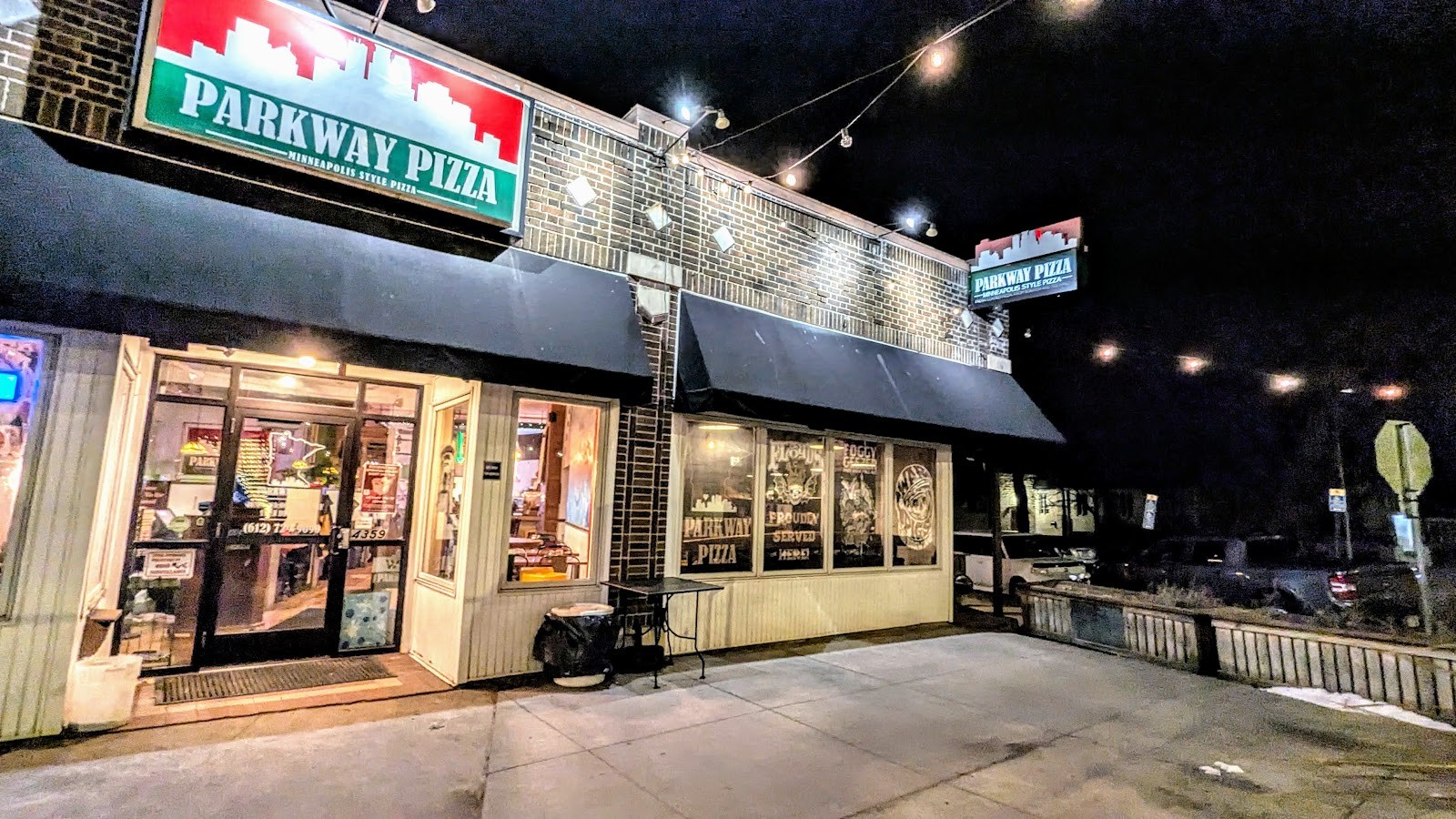Parkway Pizza - Longfellow: the place