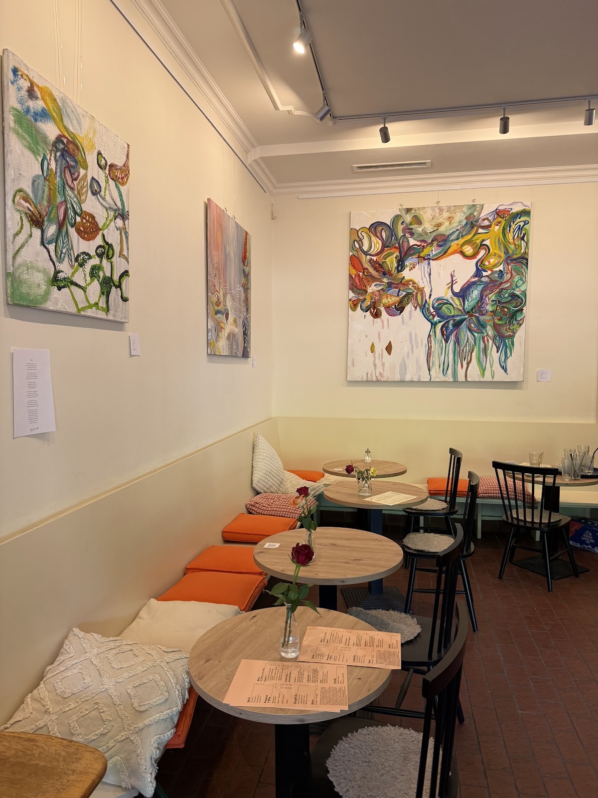 Reem's Gallery & Café: the place
