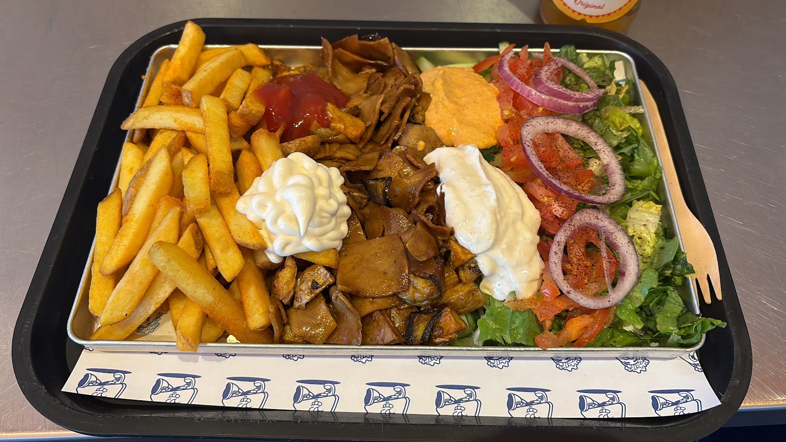 Zerö Kebab | Plant-Based Döner: food & drinks